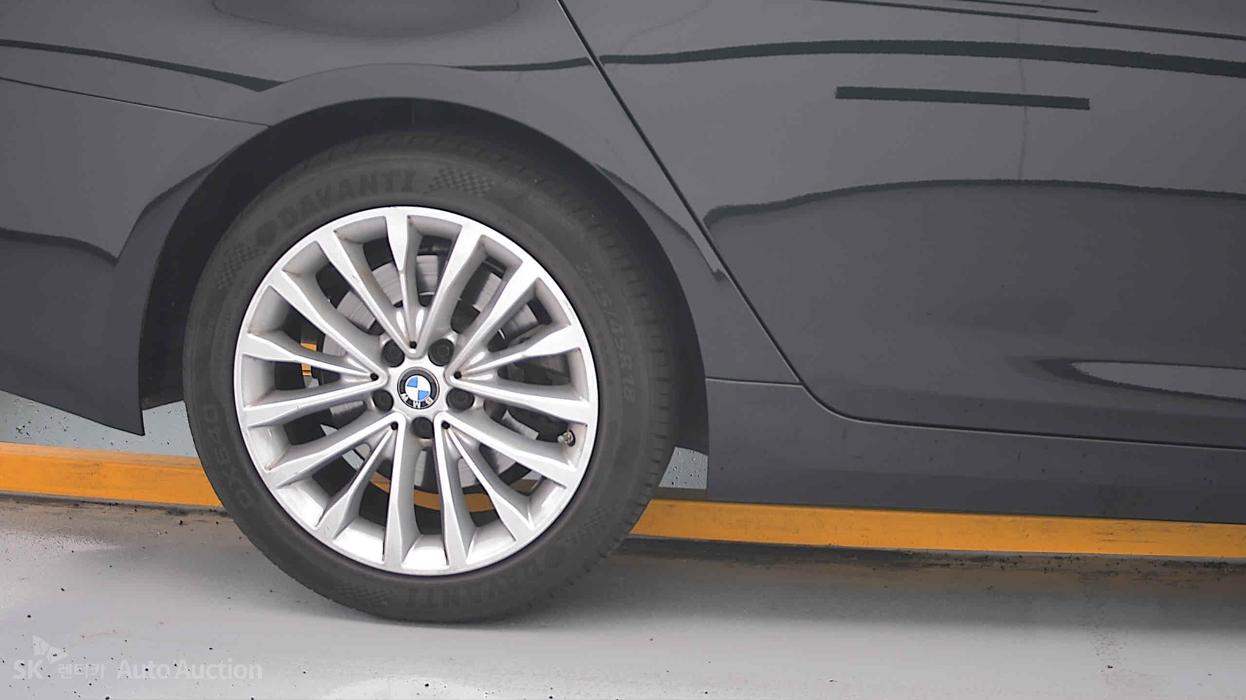 2021 - bmw 5 series