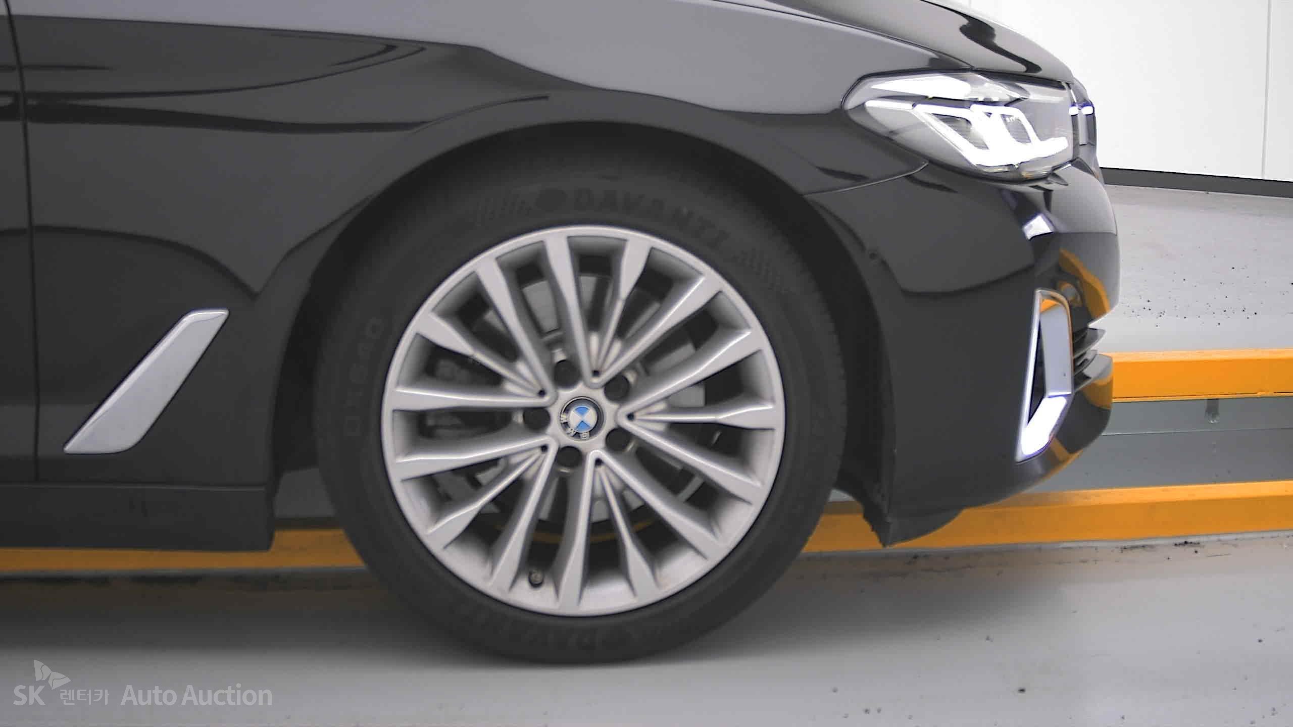 2021 - bmw 5 series