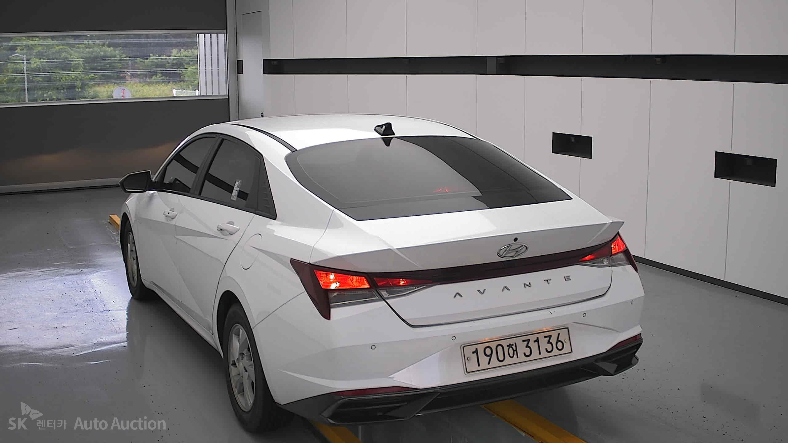 2022 - hyundai avante