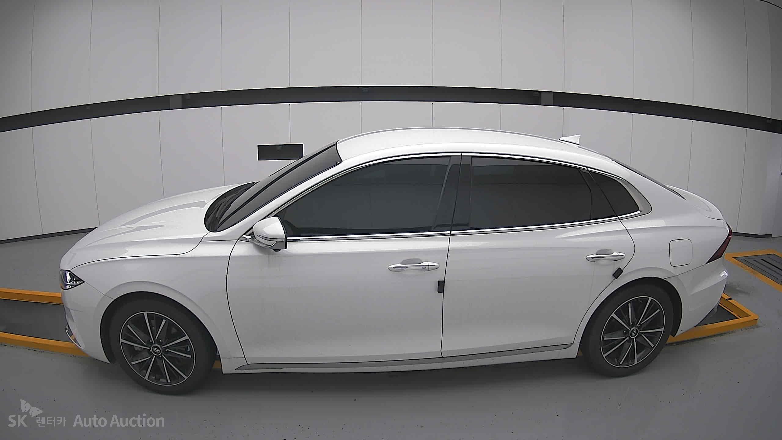 2022 - hyundai grandeur