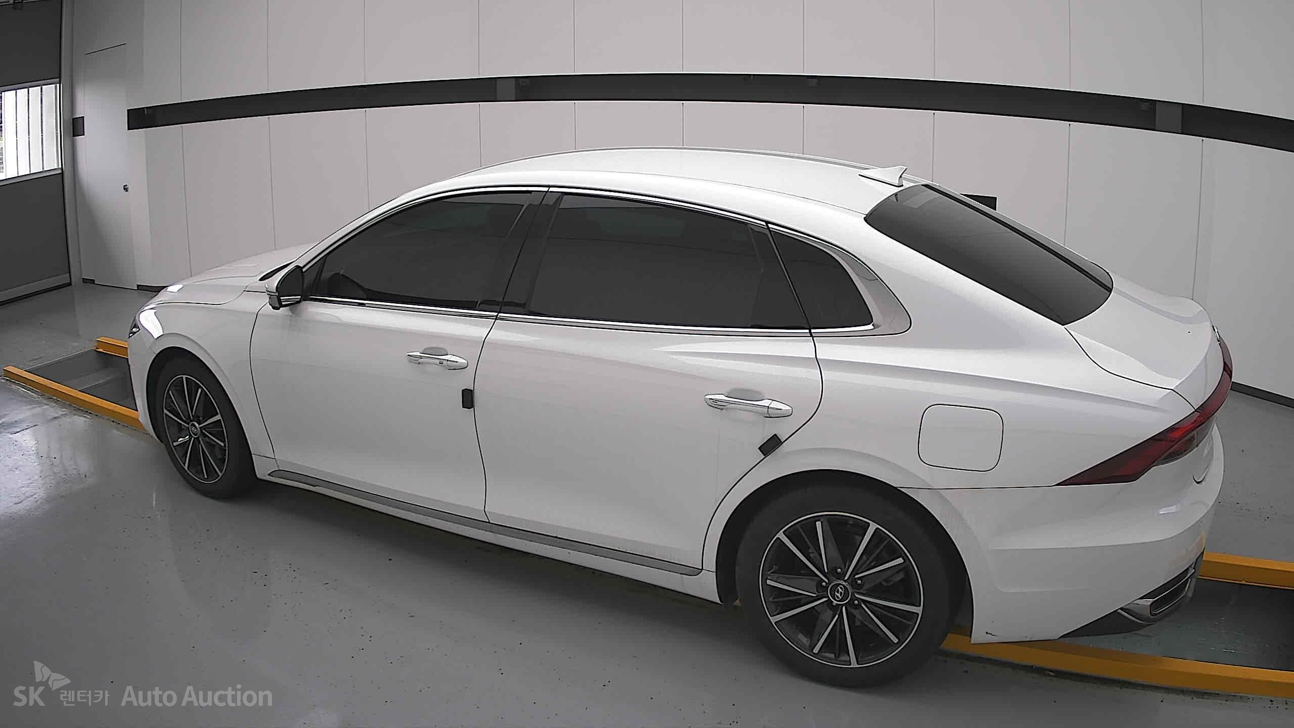 2022 - hyundai grandeur