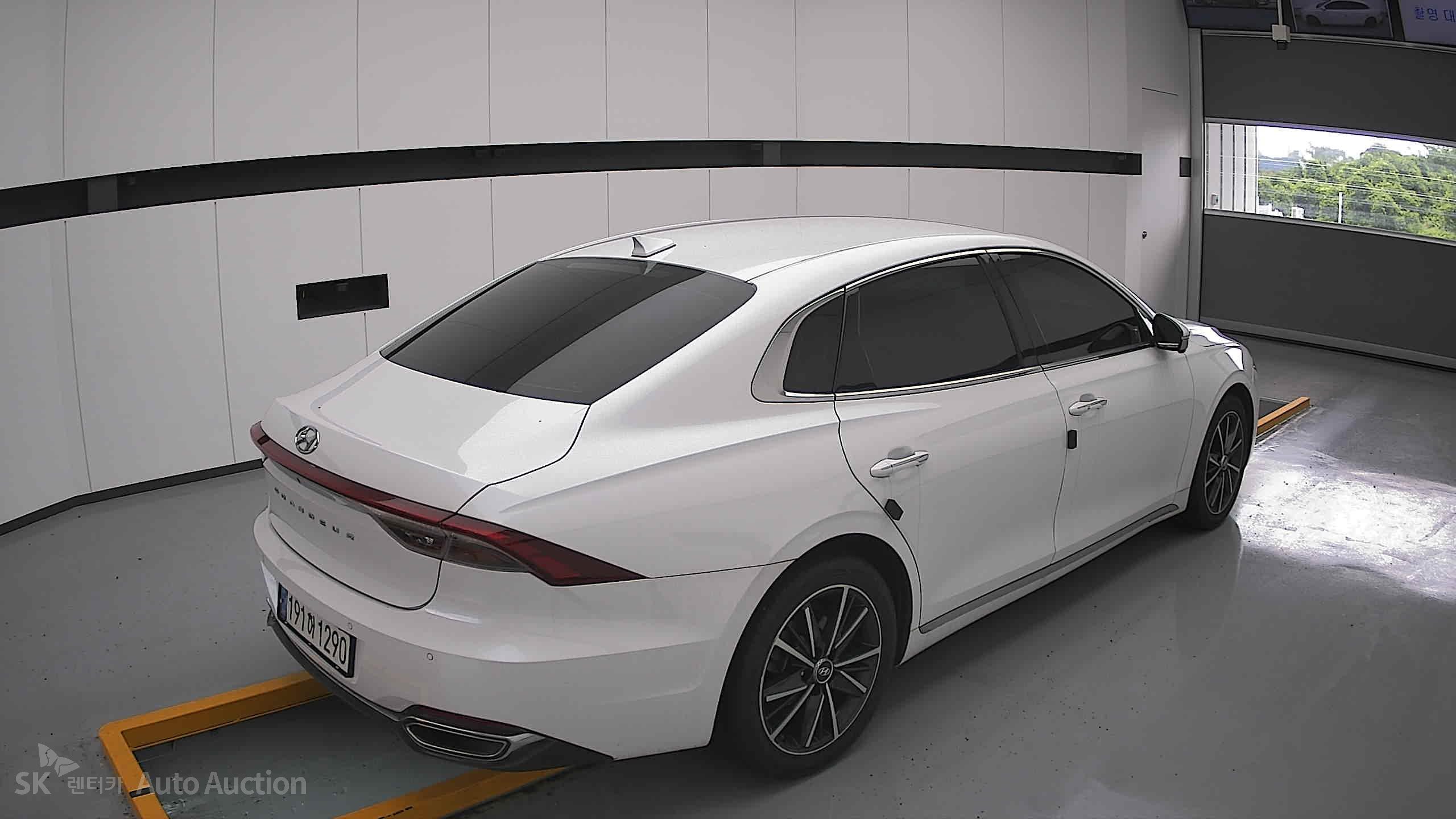 2022 - hyundai grandeur