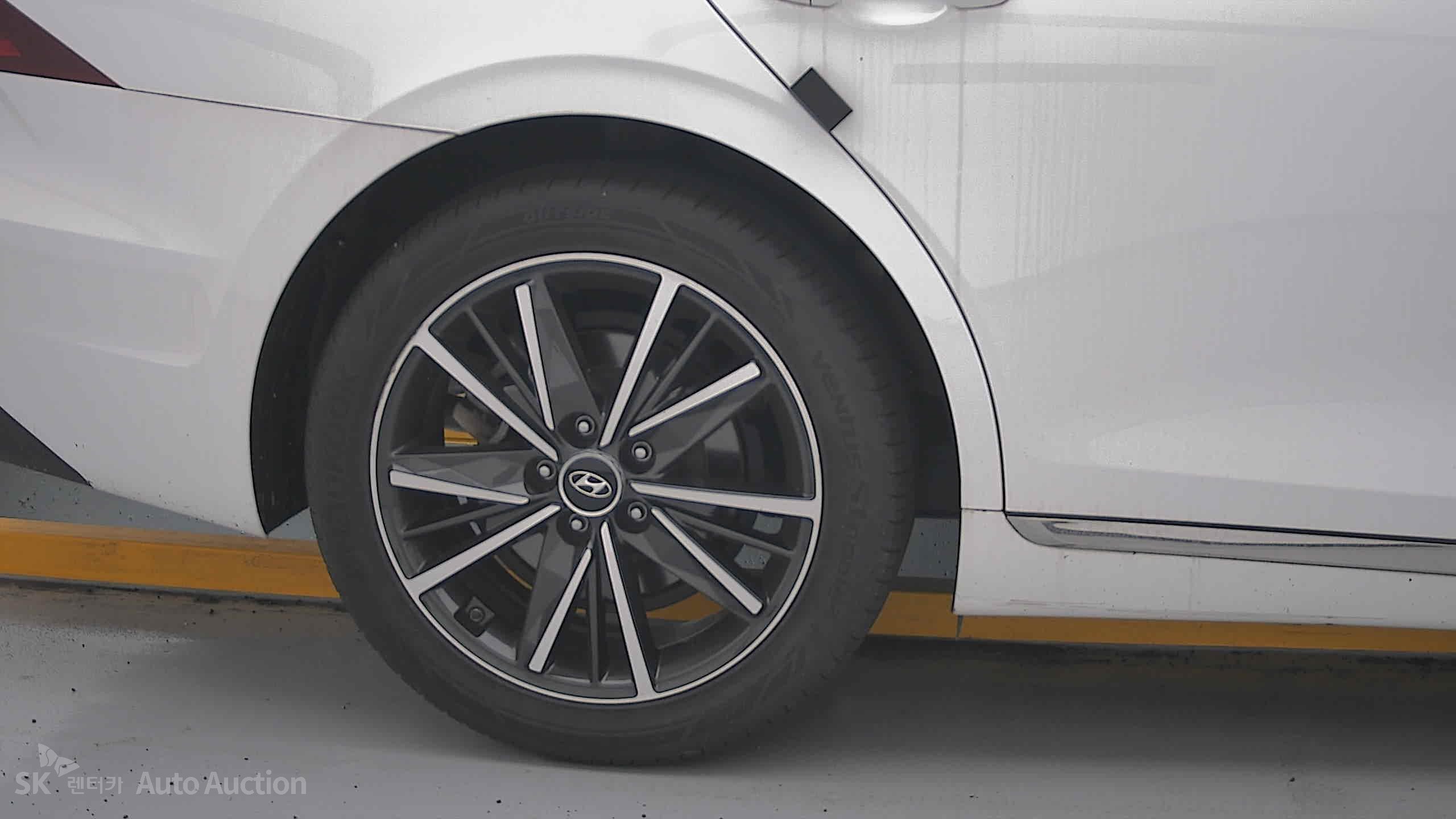2022 - hyundai grandeur