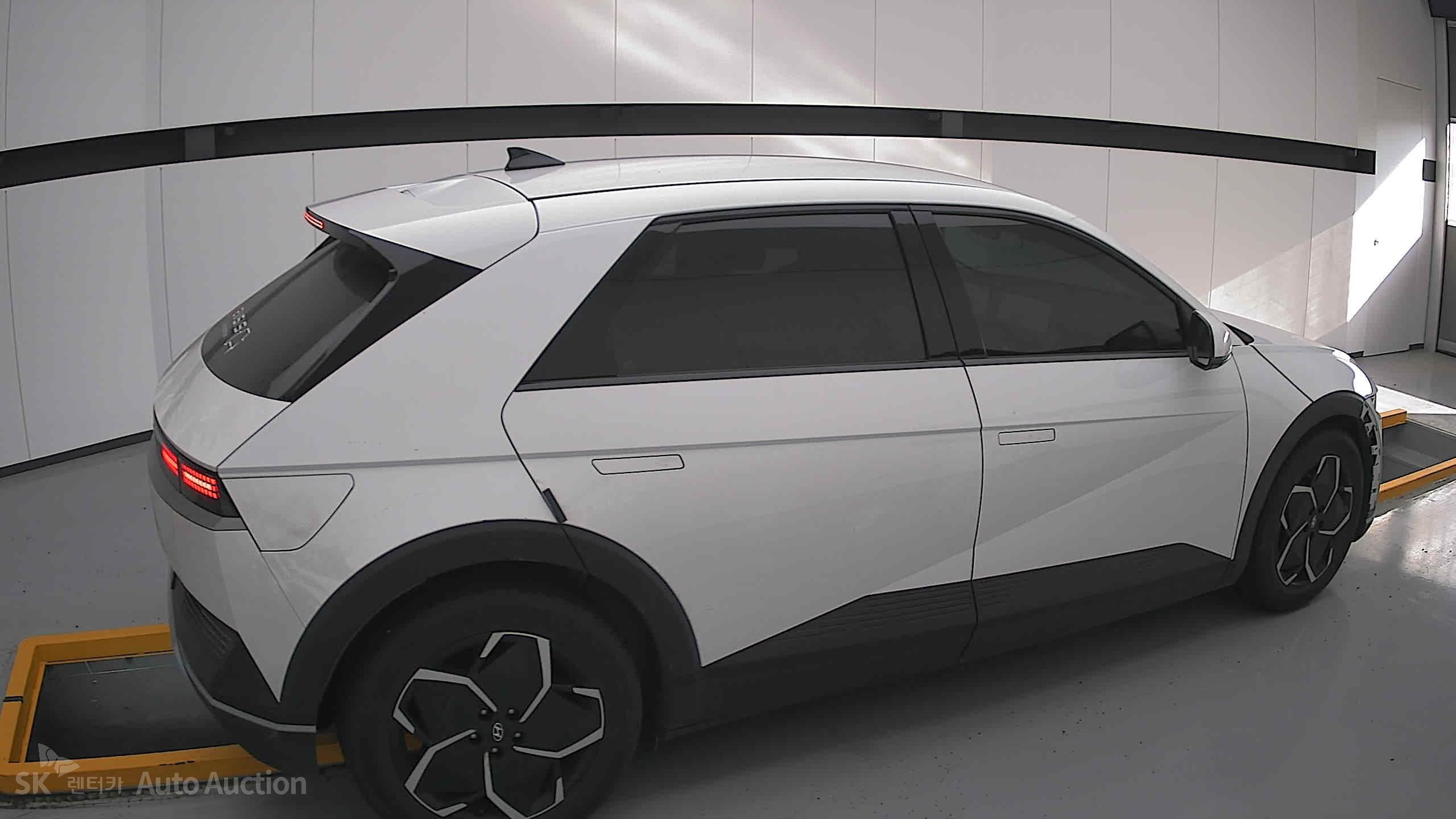 2022 - hyundai ioniq