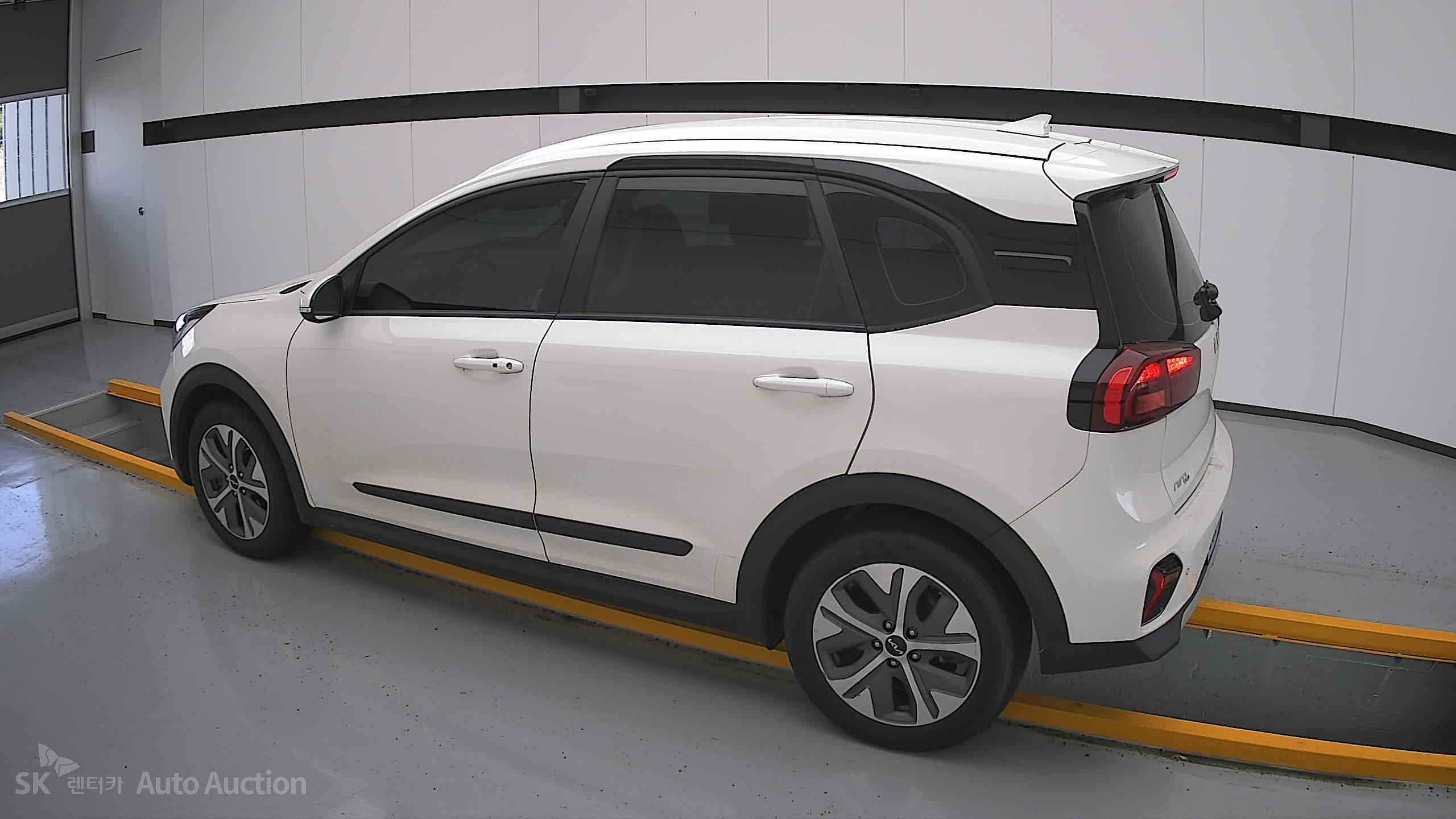 2023 - kia niro