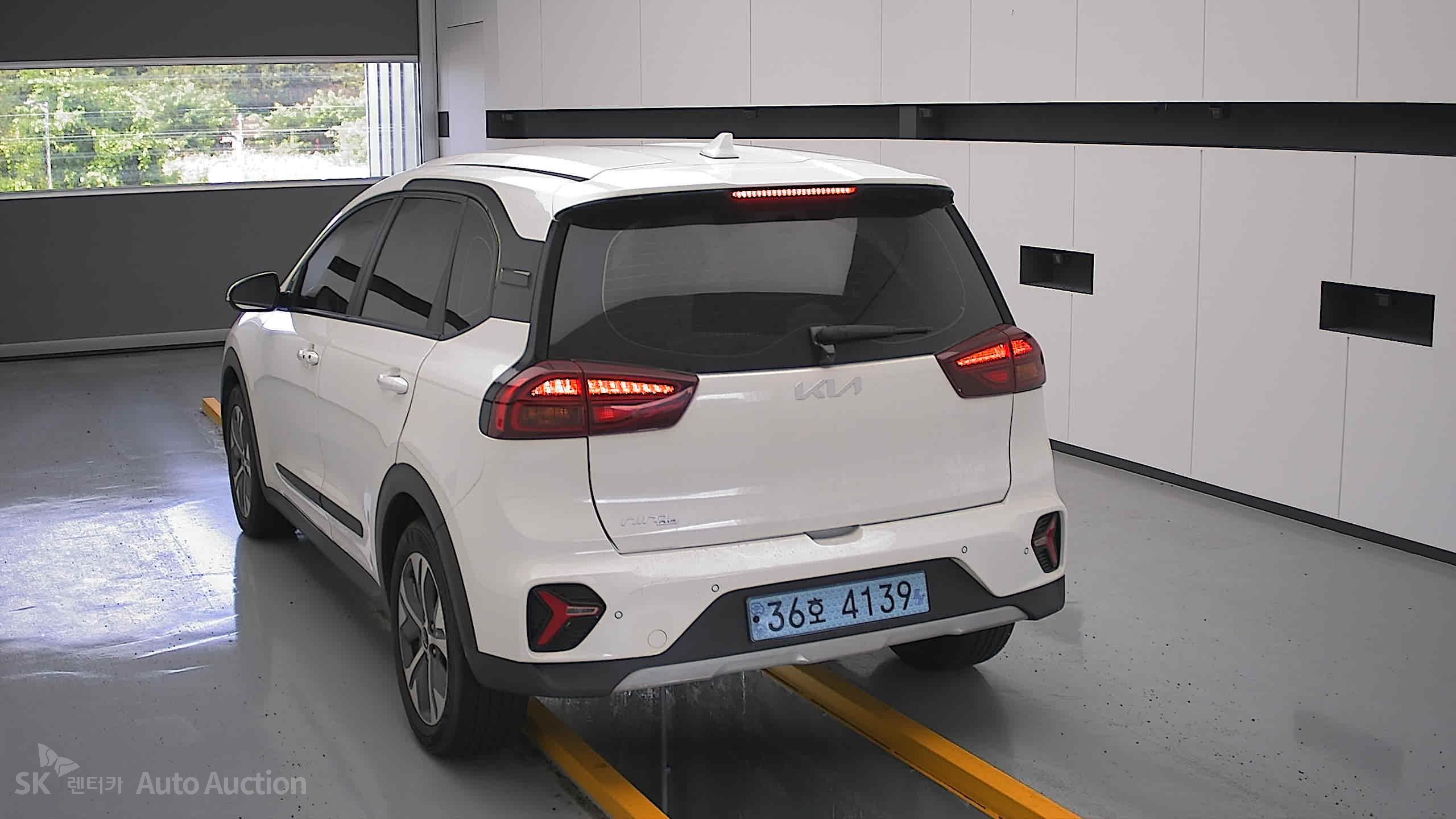 2023 - kia niro