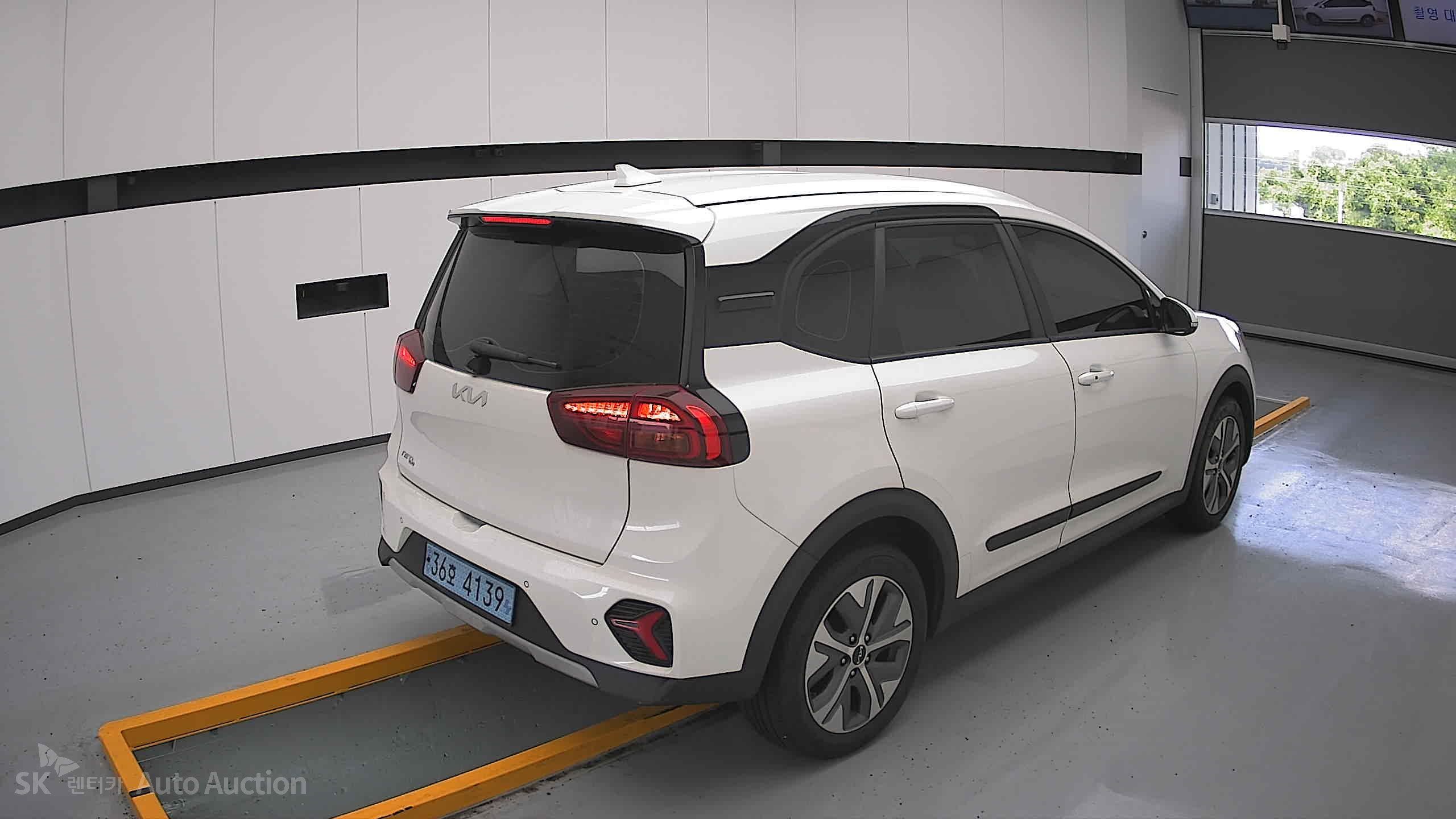 2023 - kia niro