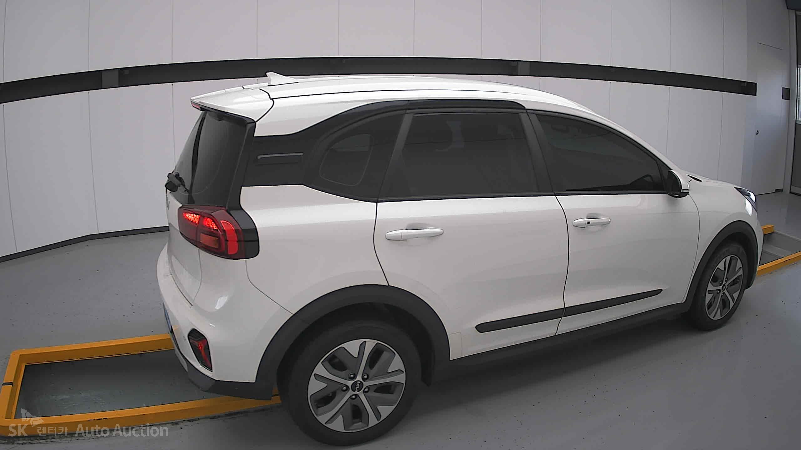 2023 - kia niro
