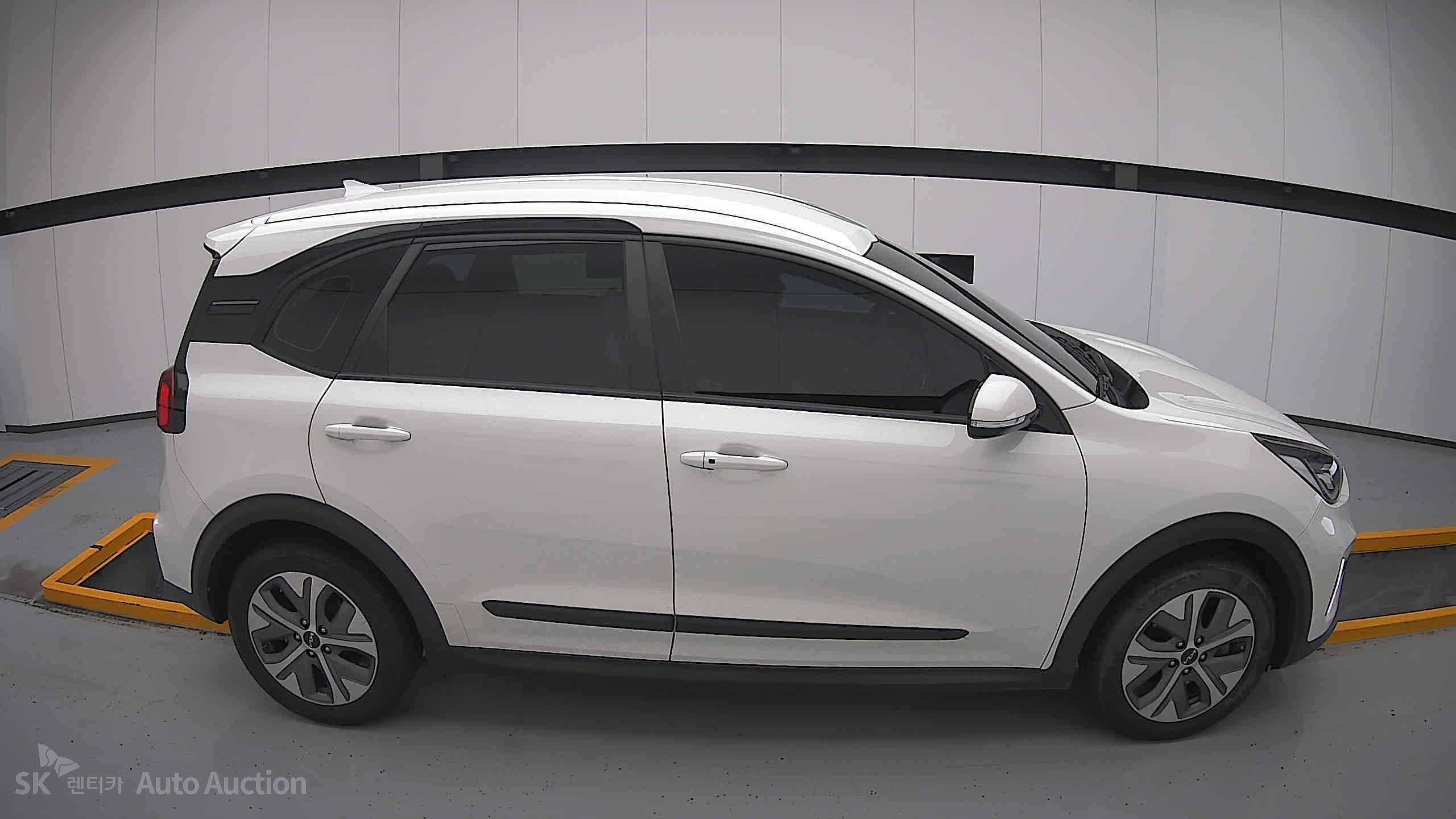 2023 - kia niro
