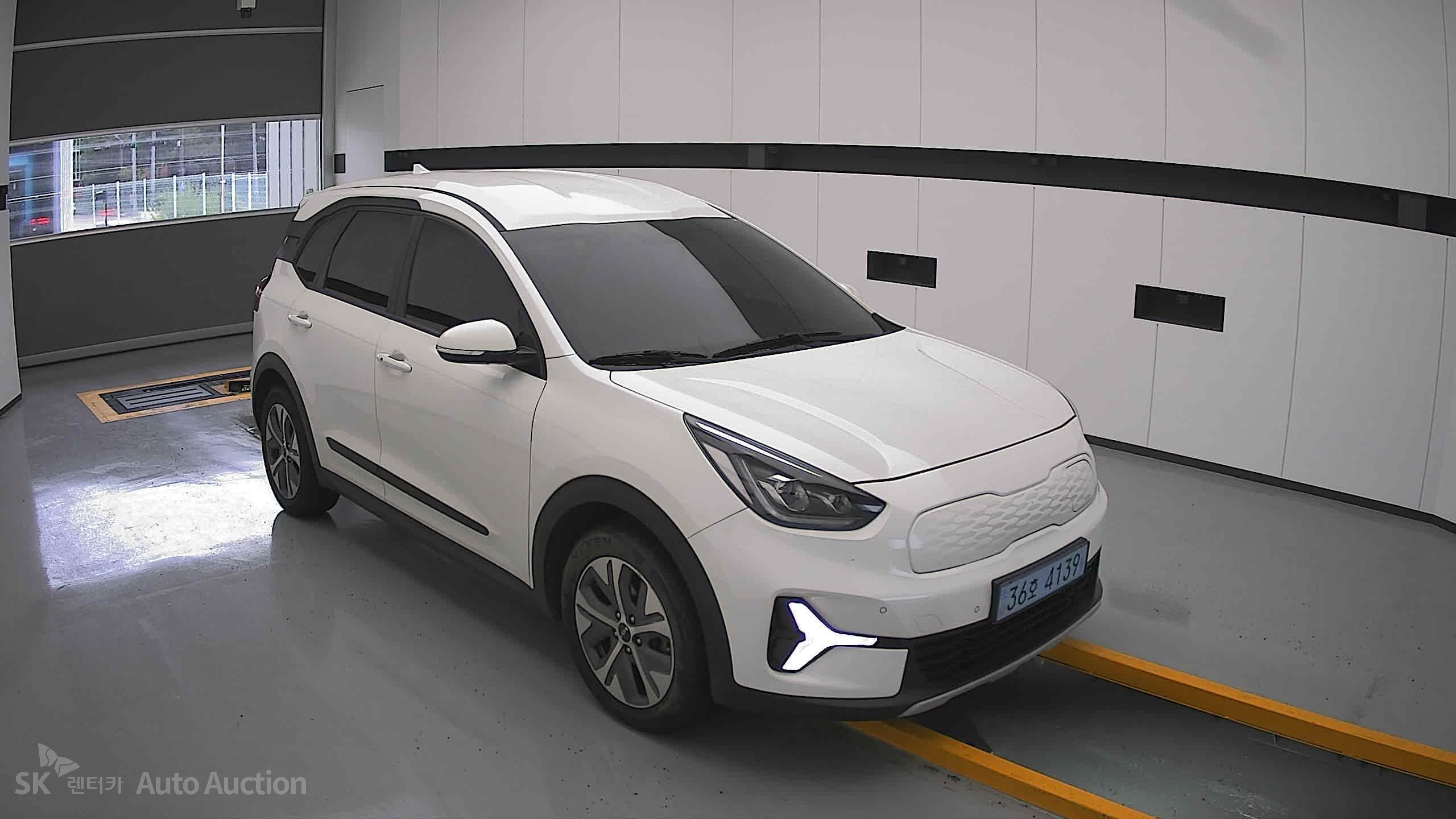 2023 - kia niro