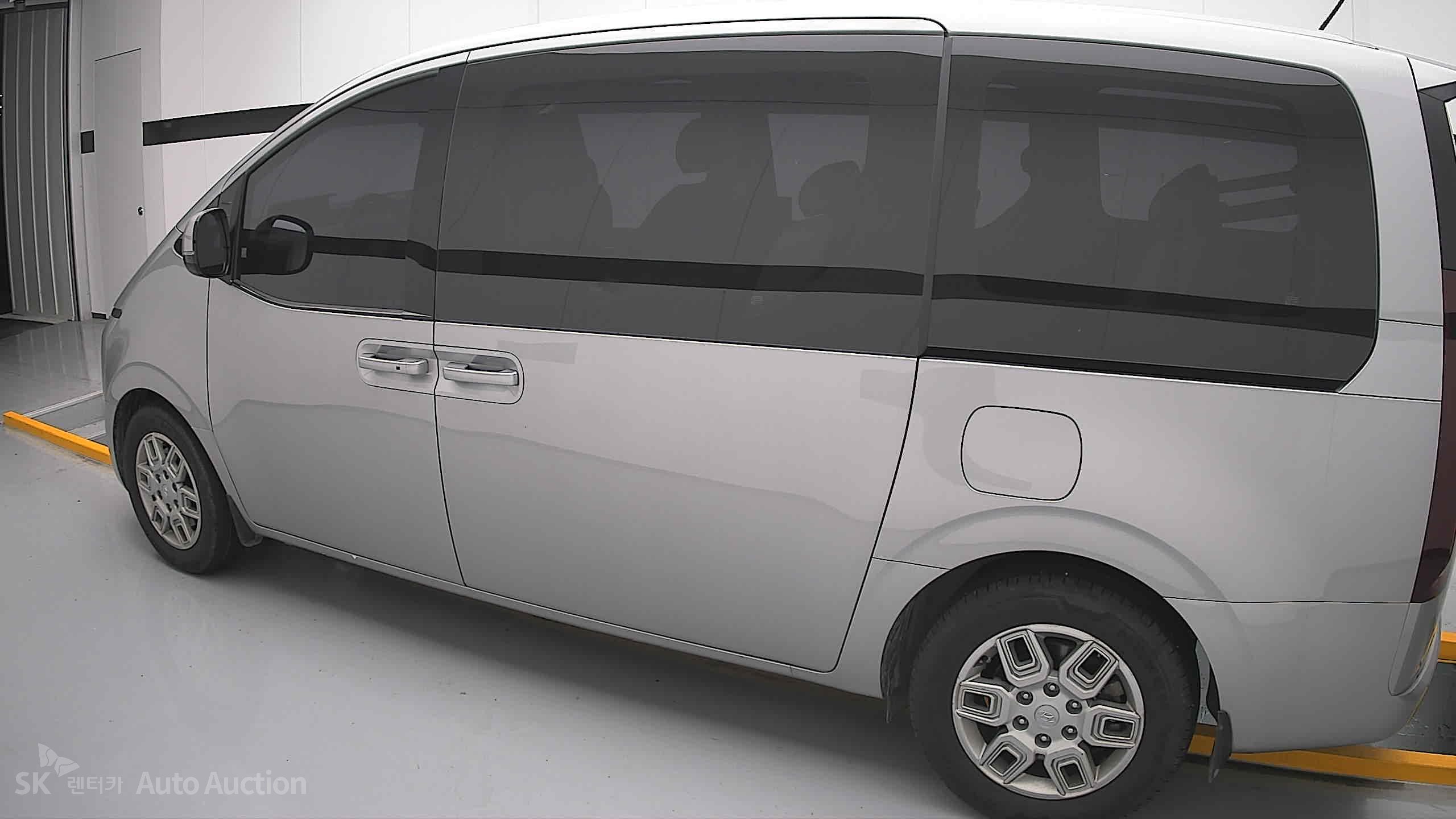 هيونداي Staria 2022 — صورة 14