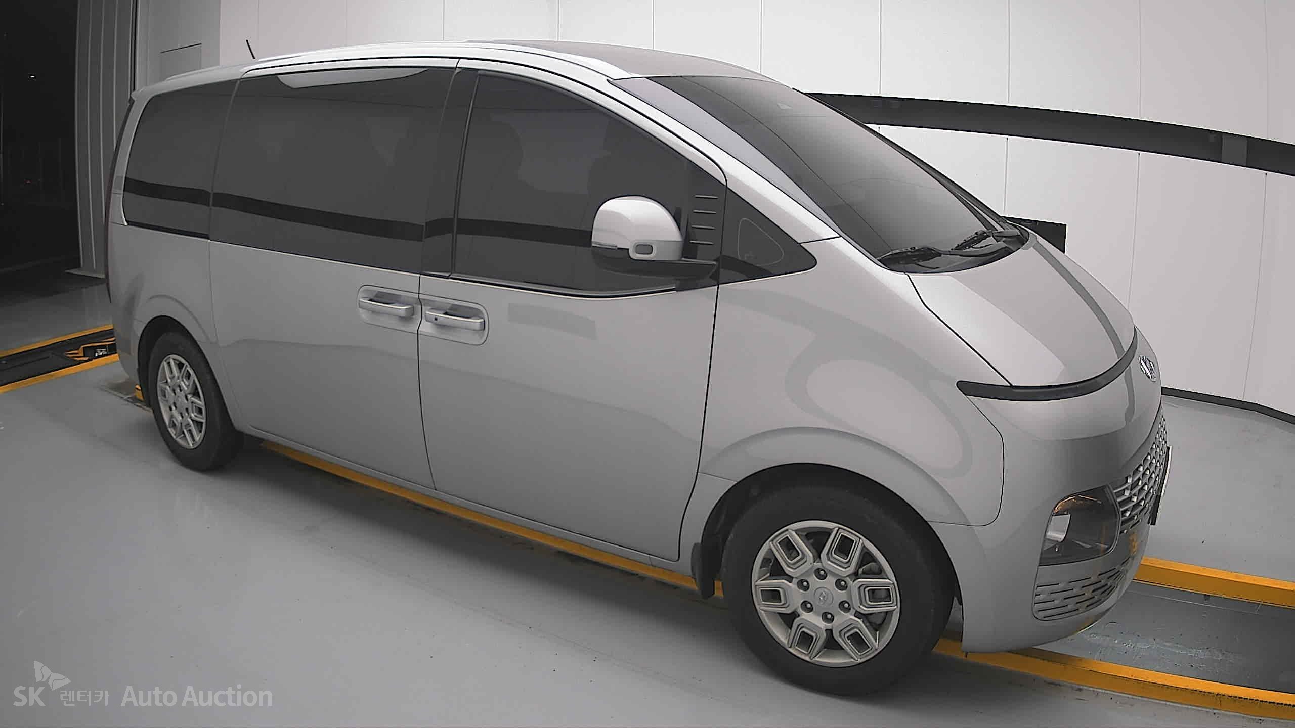 هيونداي Staria 2022 — صورة 20