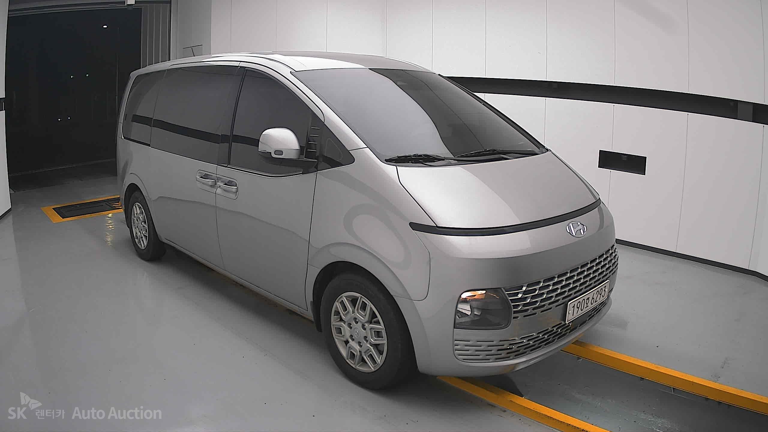 هيونداي Staria 2022 — صورة 21