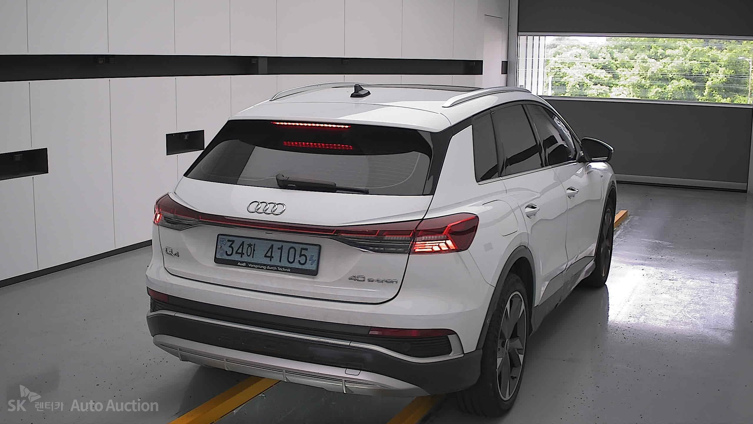 Audi Q4 2022 — صورة 16