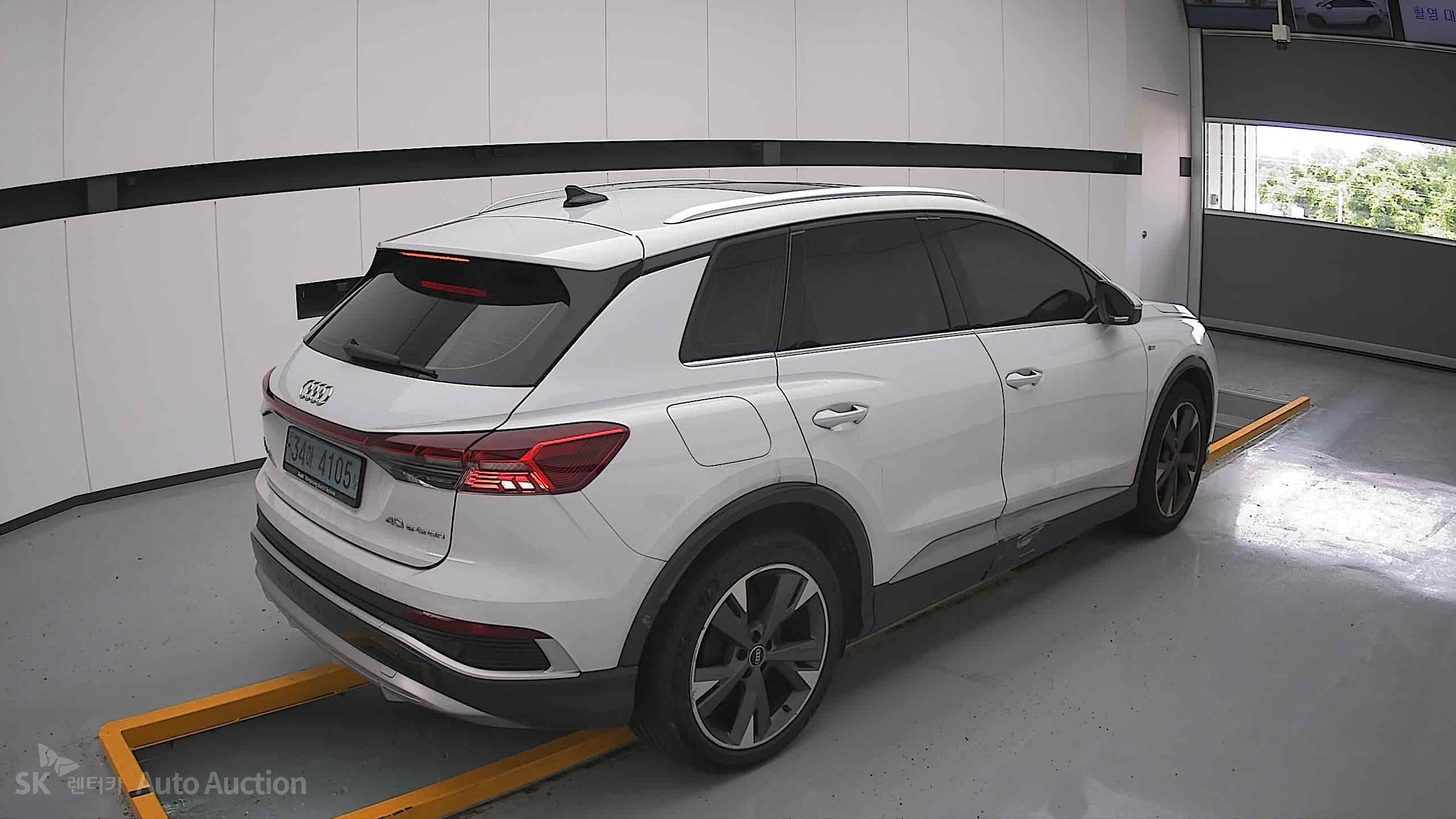 Audi Q4 2022 — صورة 17