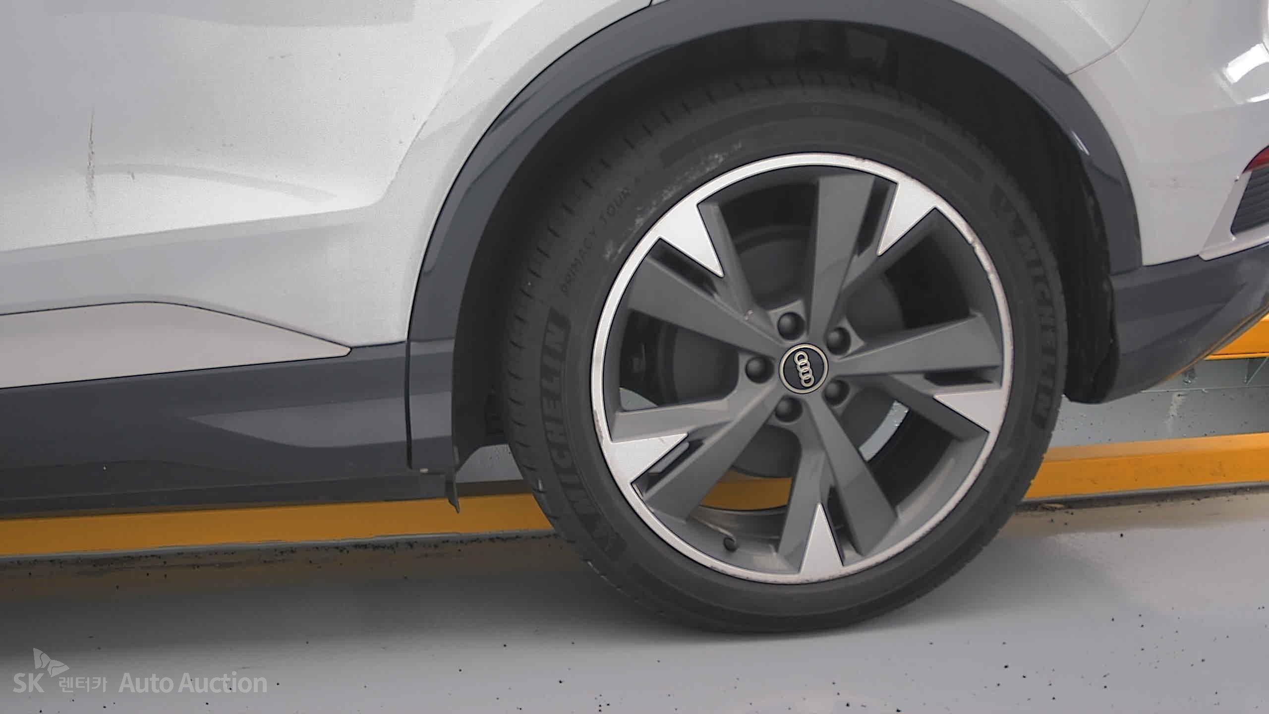 Audi Q4 2022 — صورة 26