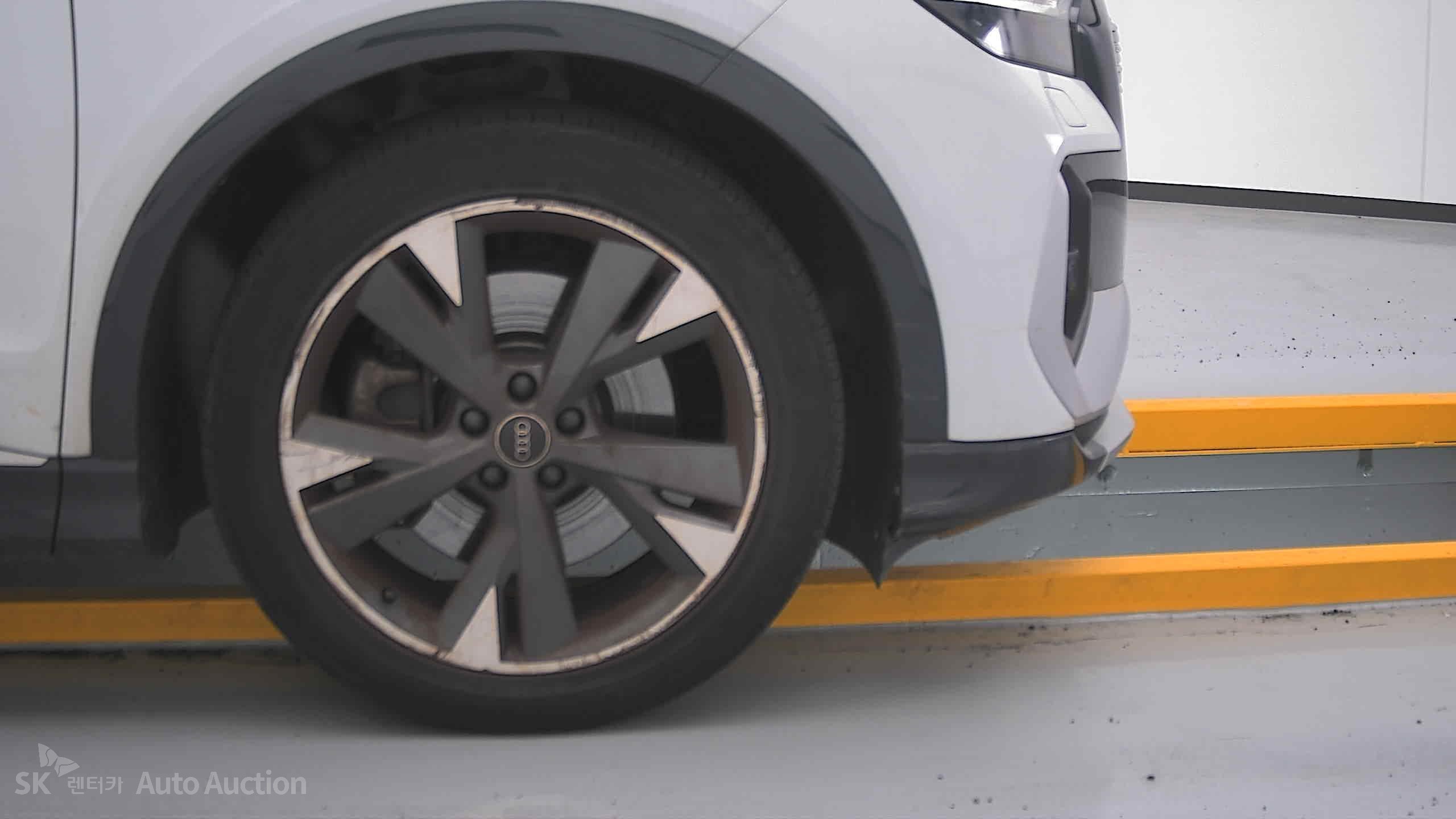 Audi Q4 2022 — صورة 28