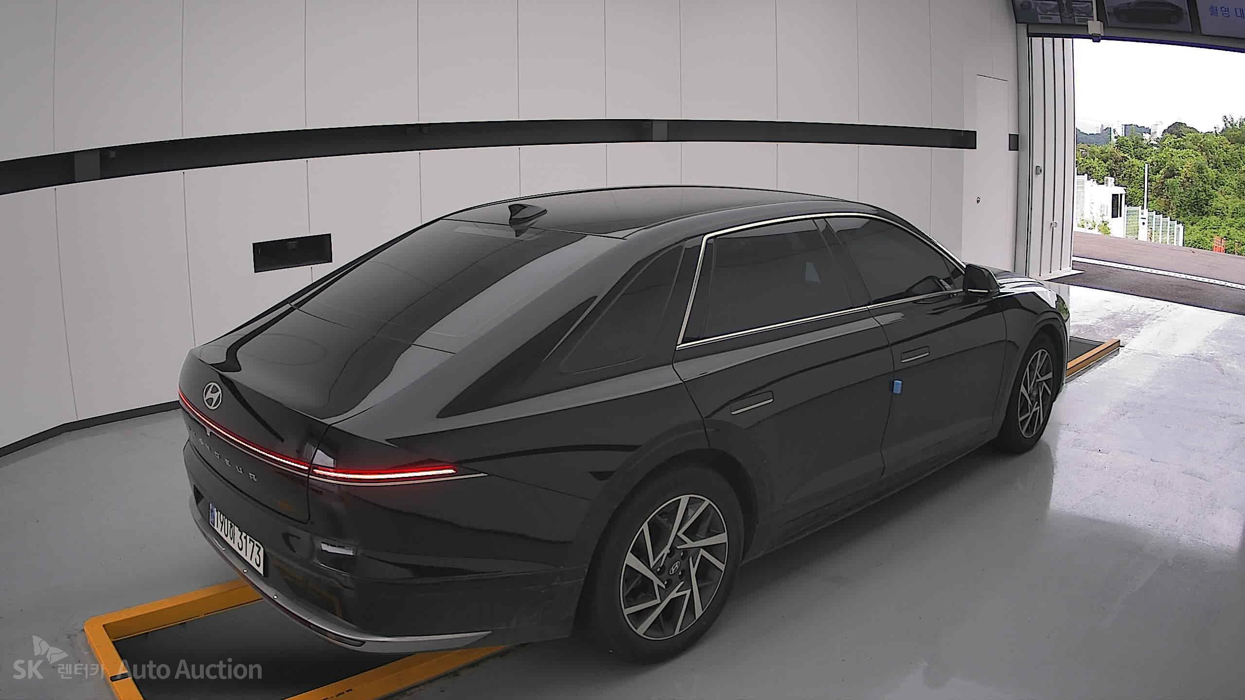 هيونداي All-New Grandeur 2023 — صورة 9