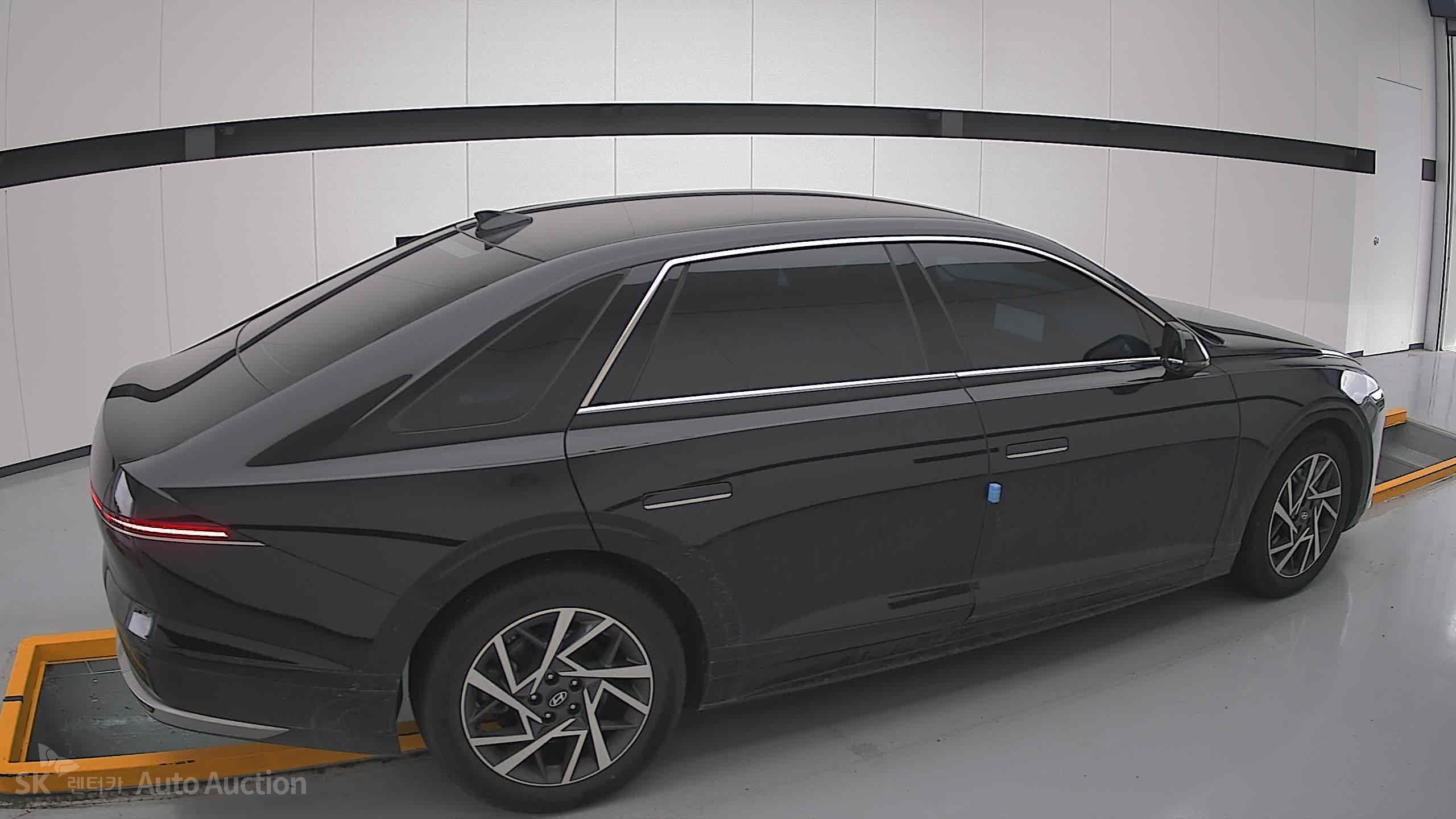 هيونداي All-New Grandeur 2023 — صورة 10