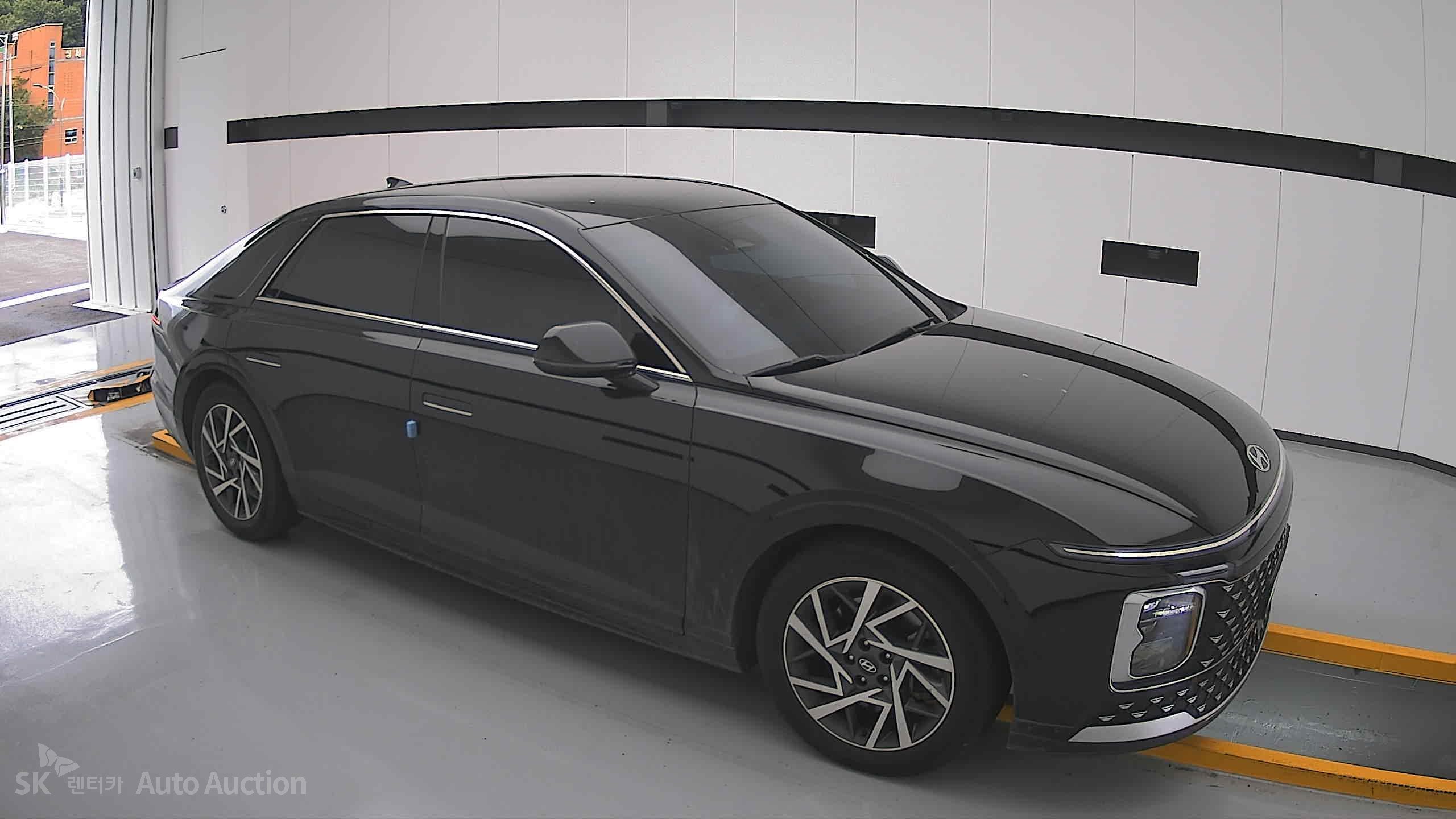 هيونداي All-New Grandeur 2023 — صورة 12