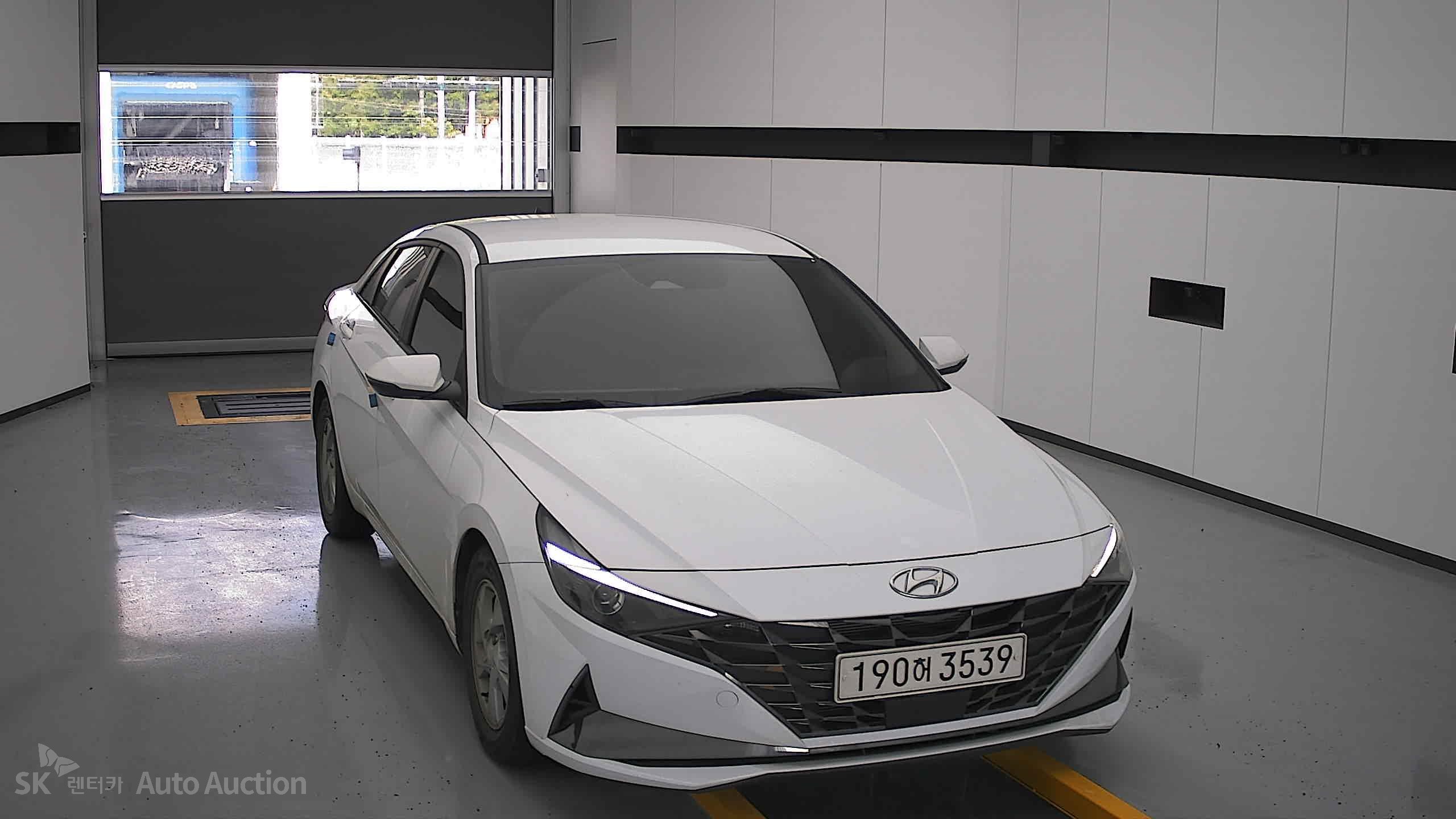 2022 - hyundai avante