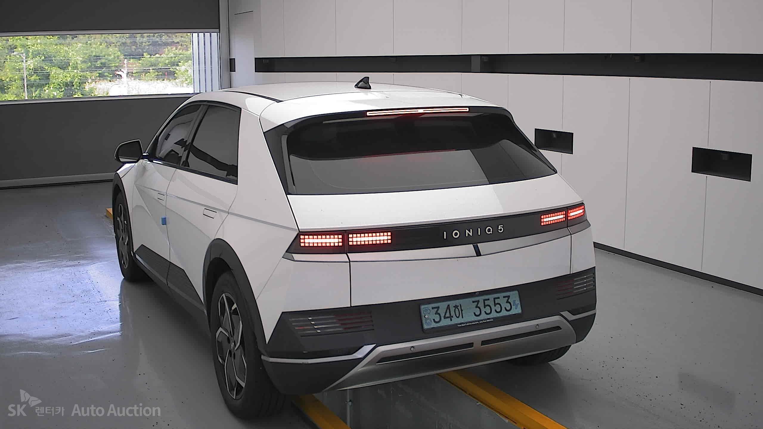 هيونداي Ioniq 2022 — صورة 15