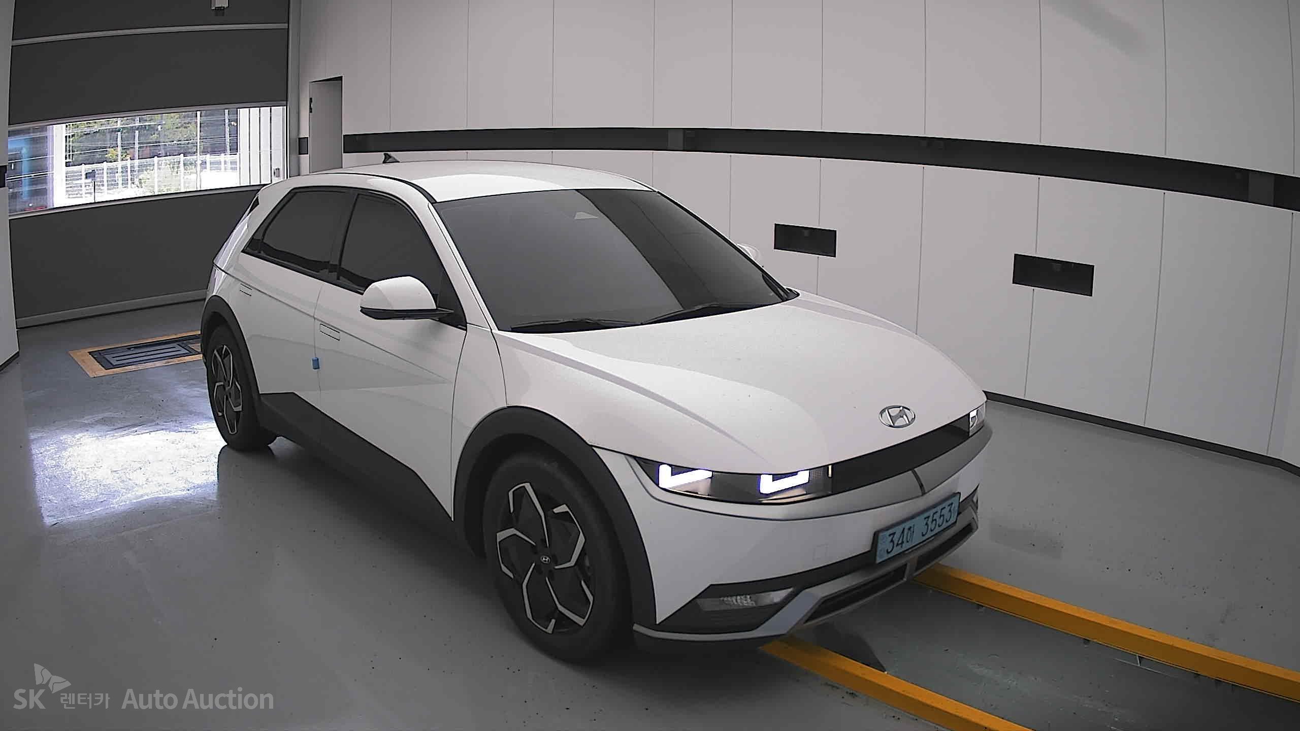هيونداي Ioniq 2022 — صورة 21