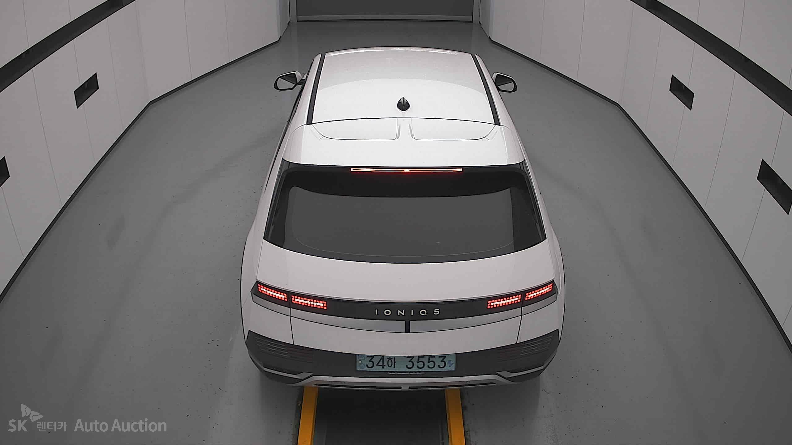 هيونداي Ioniq 2022 — صورة 23