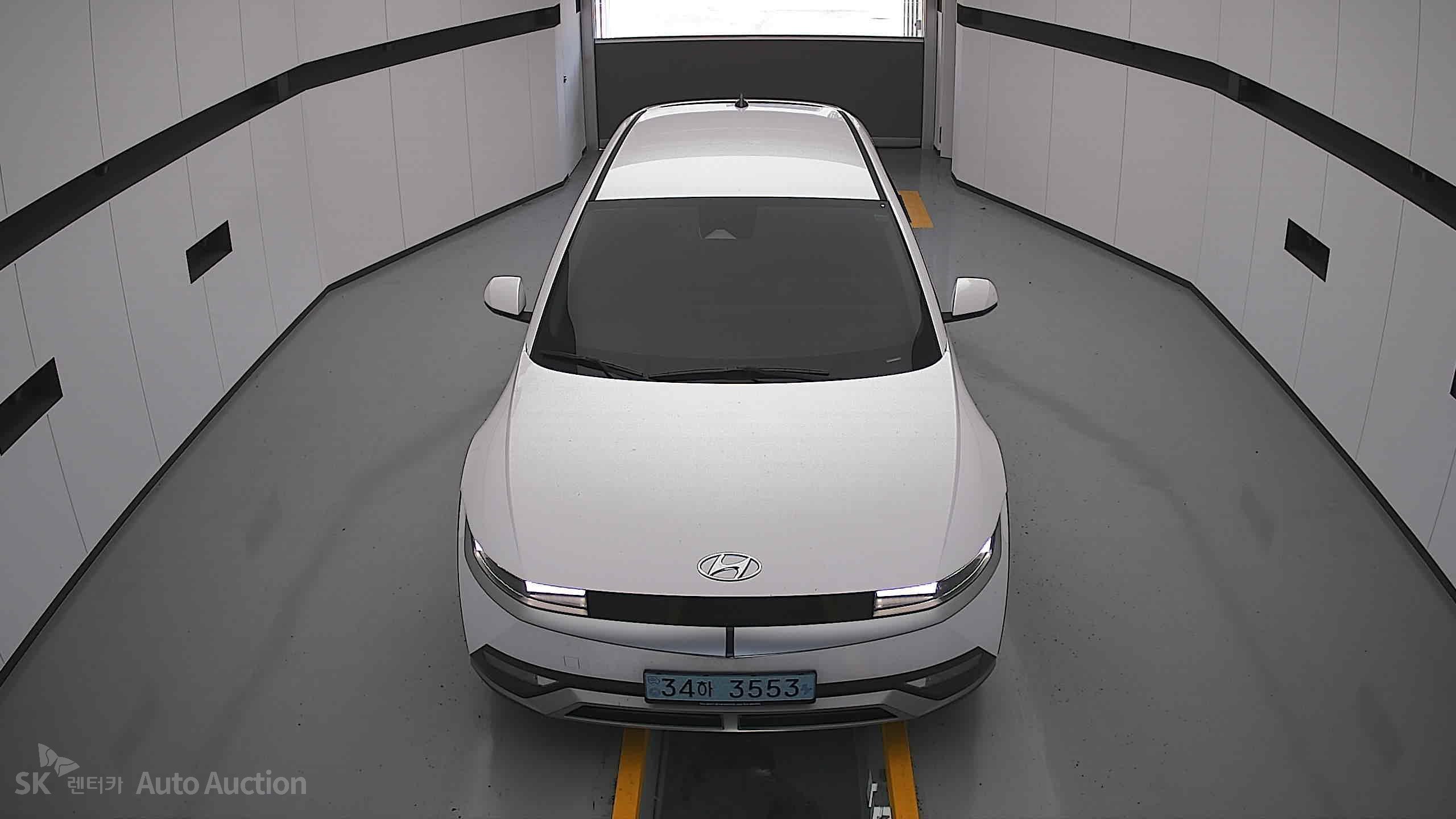هيونداي Ioniq 2022 — صورة 24