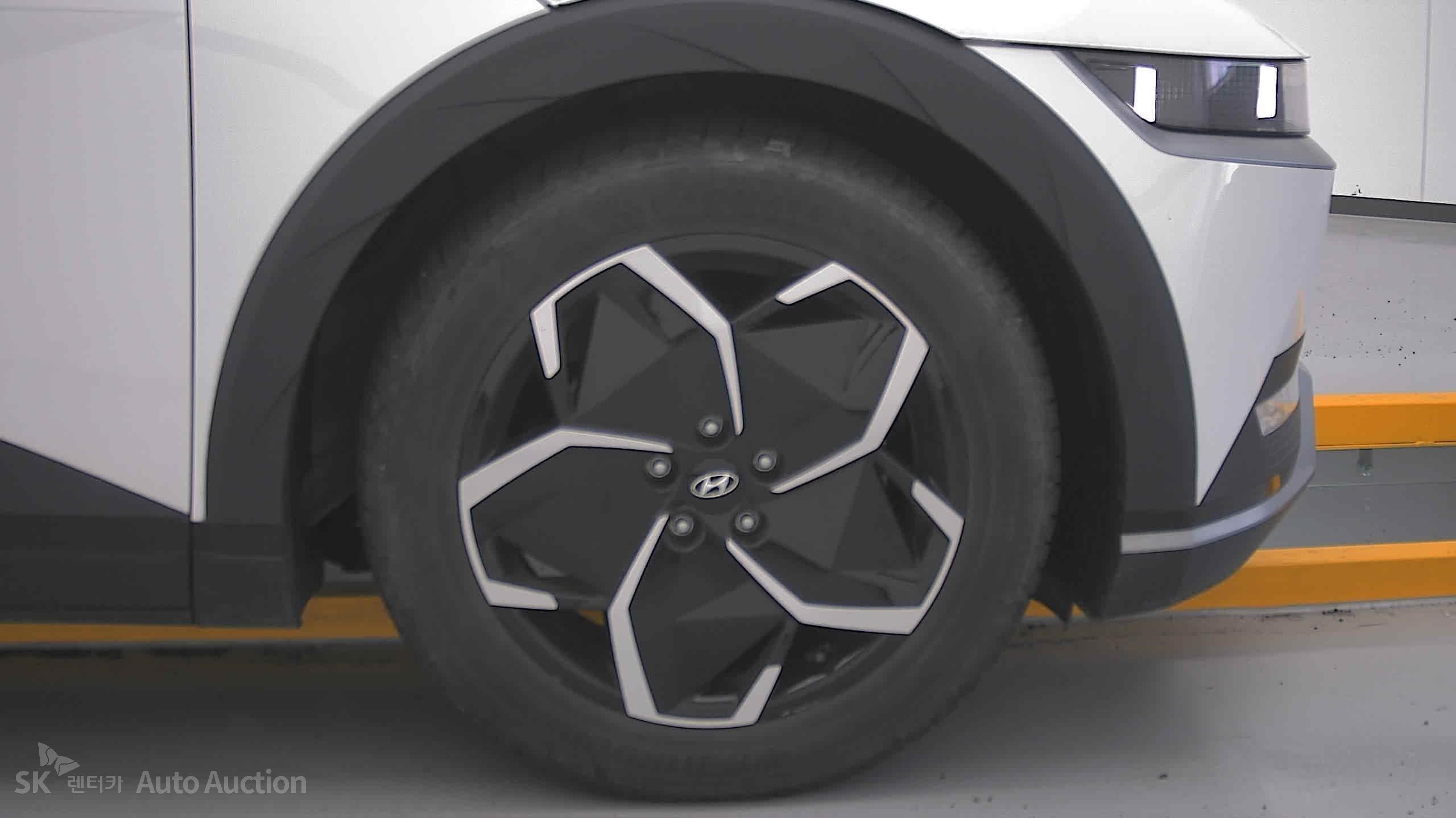 هيونداي Ioniq 2022 — صورة 28