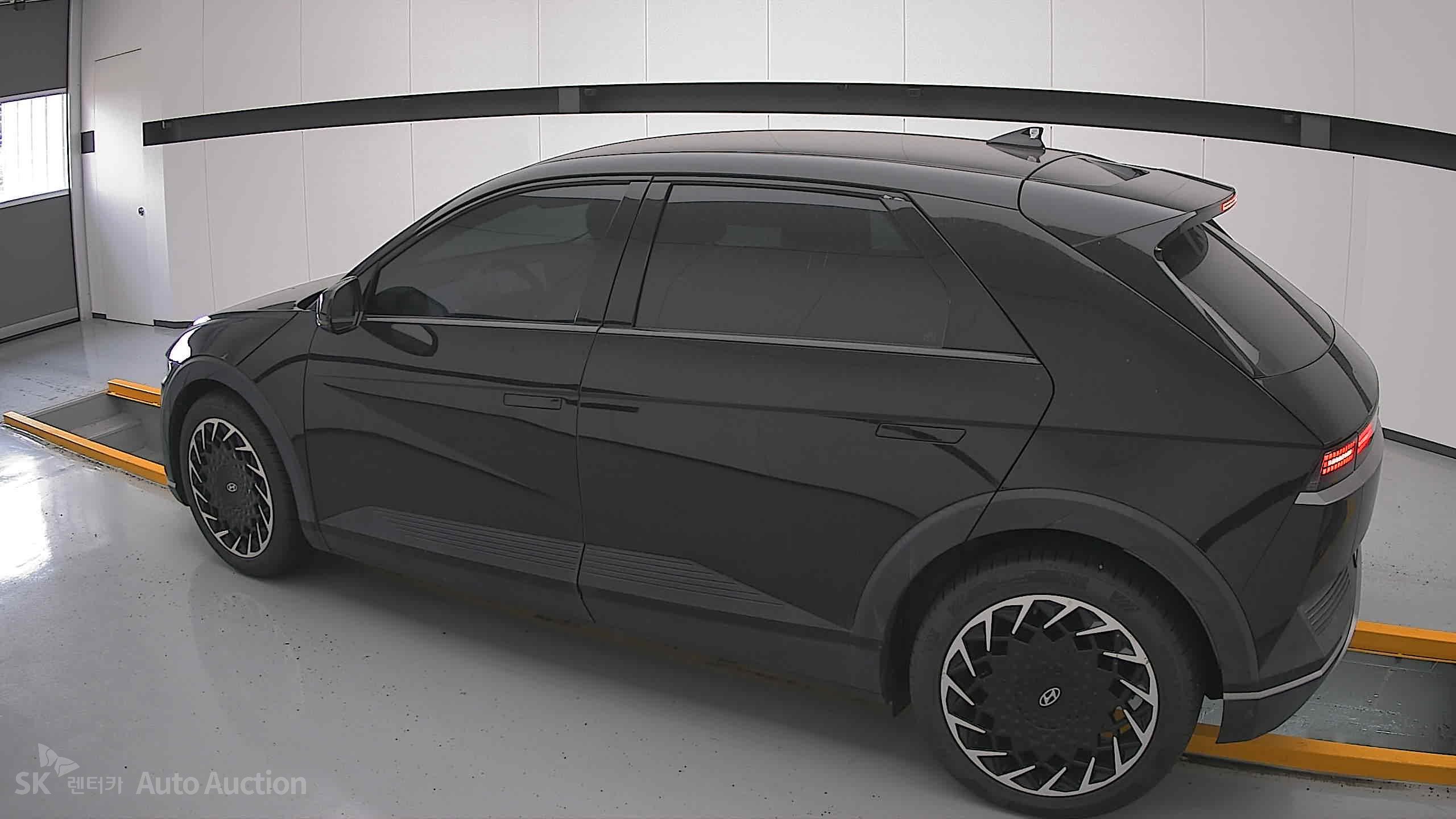 2023 - hyundai ioniq