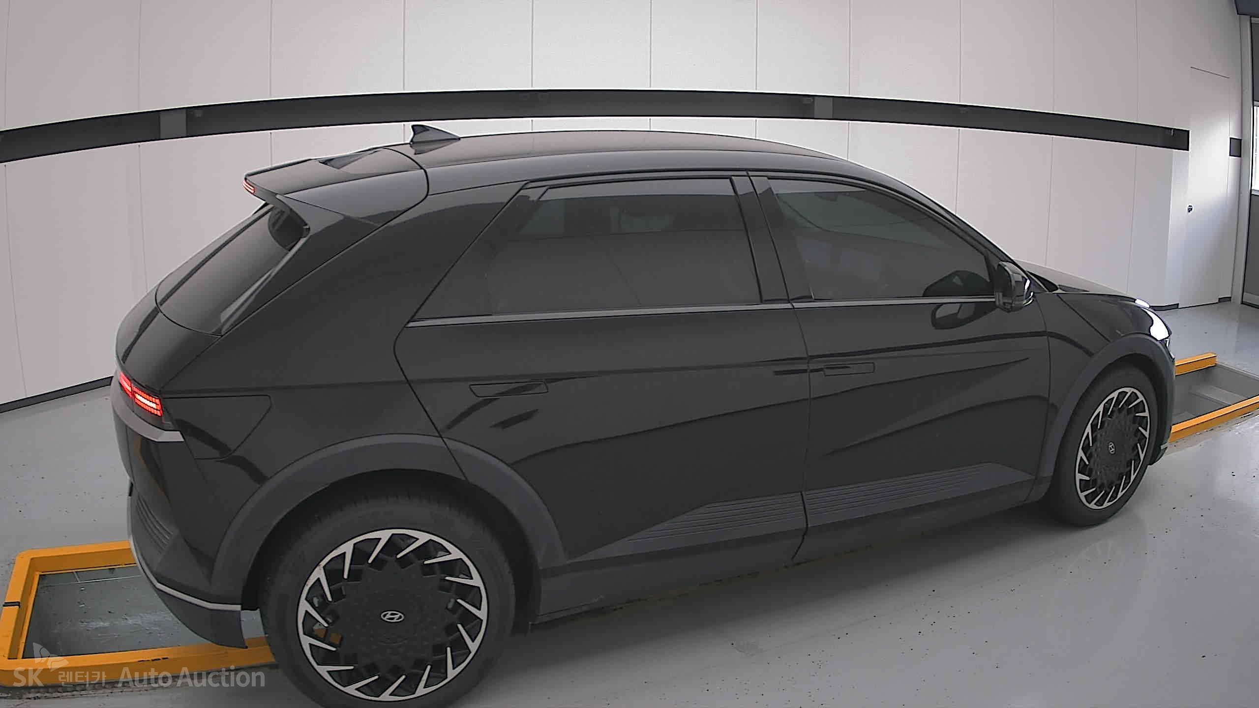 2023 - hyundai ioniq
