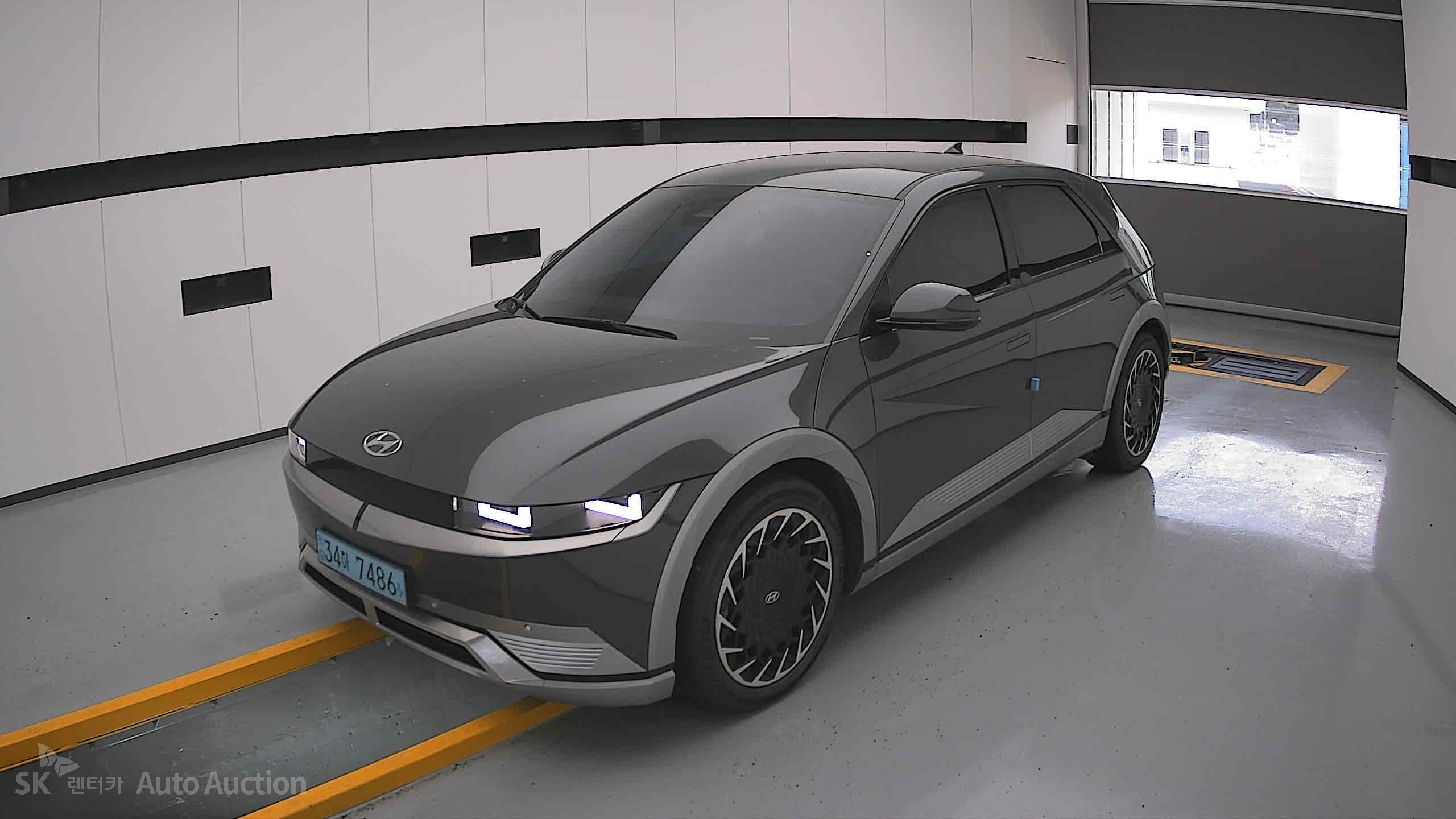 هيونداي Ioniq 2023 — صورة 11