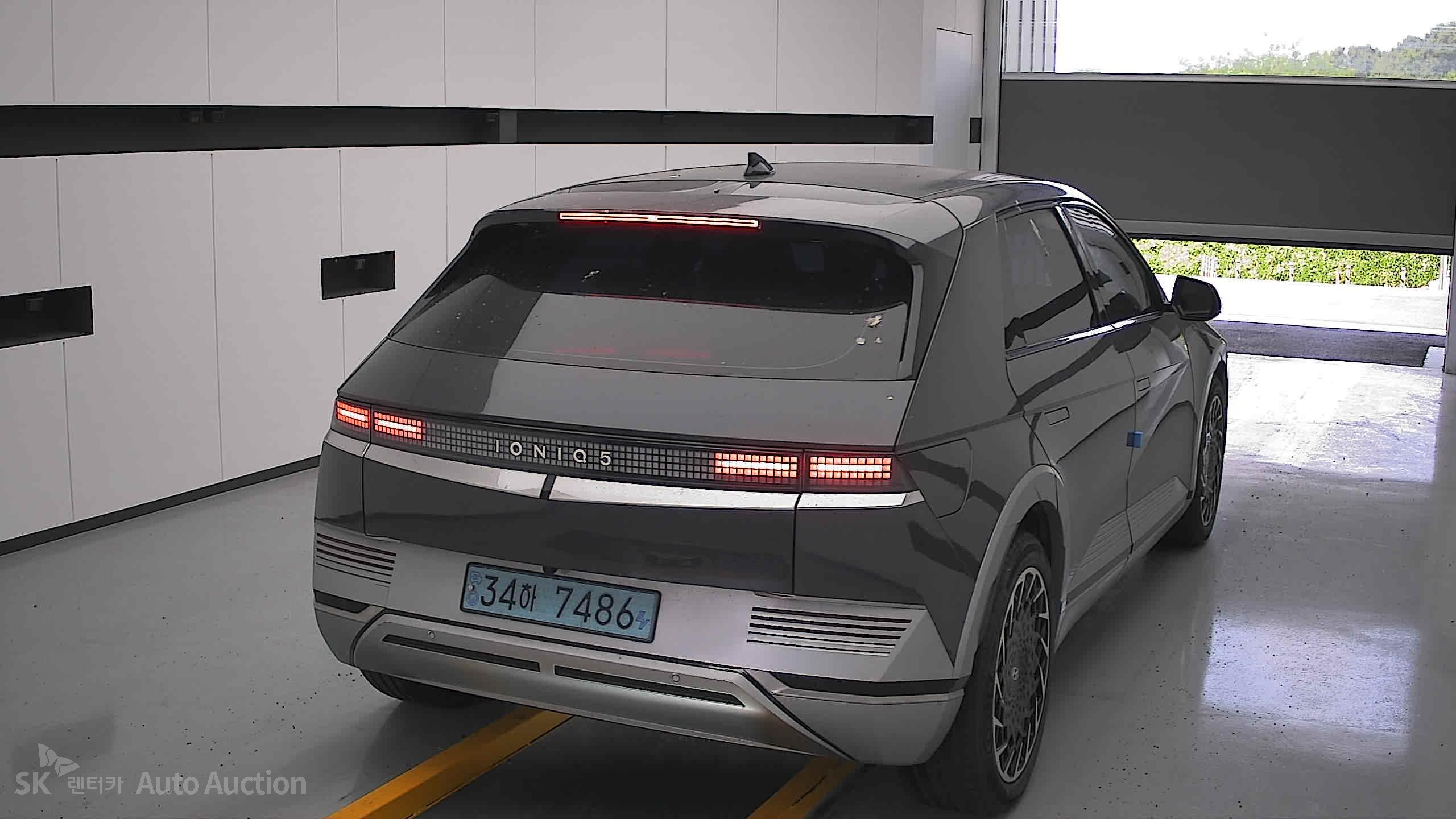 هيونداي Ioniq 2023 — صورة 16