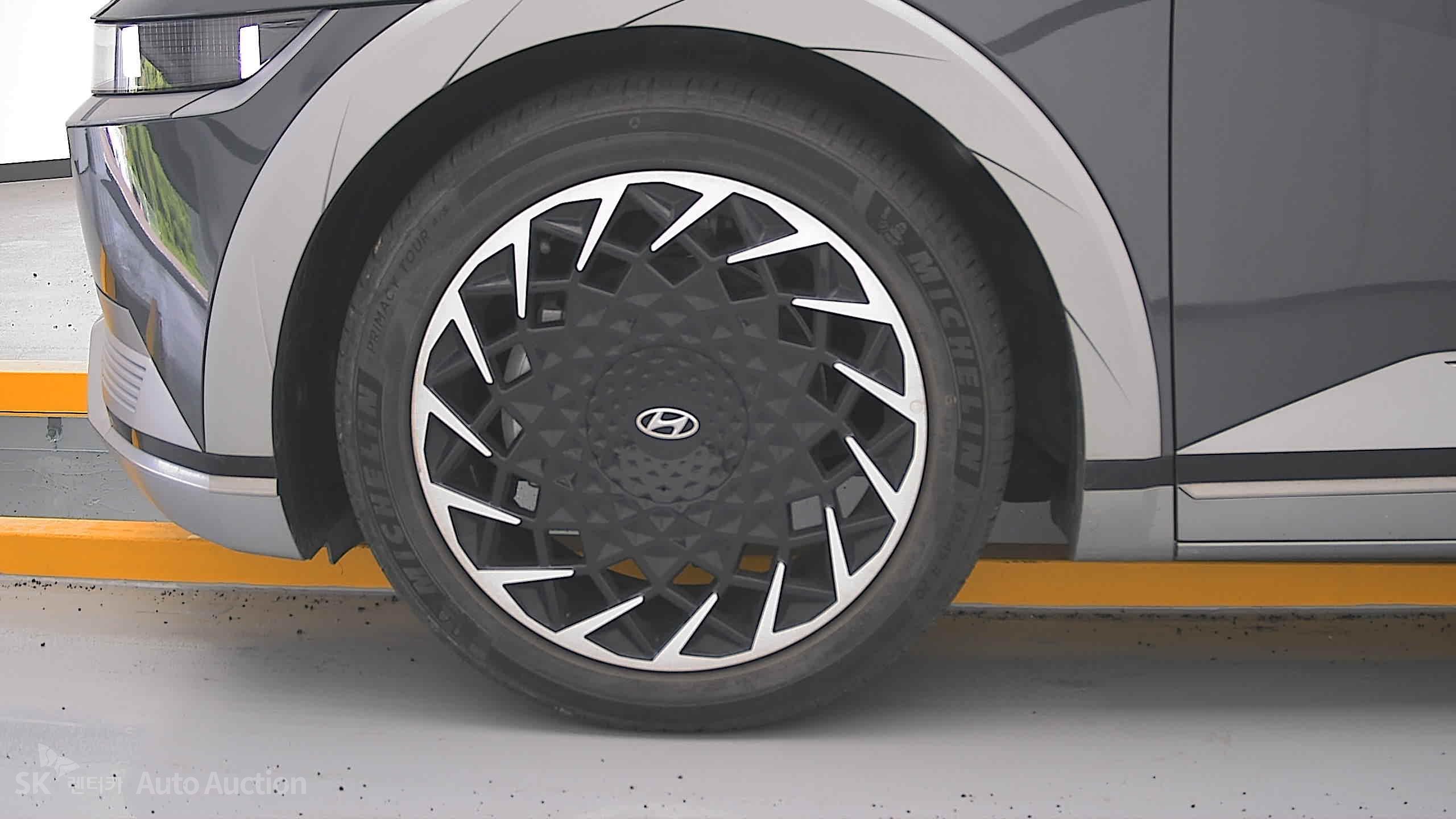 هيونداي Ioniq 2023 — صورة 25