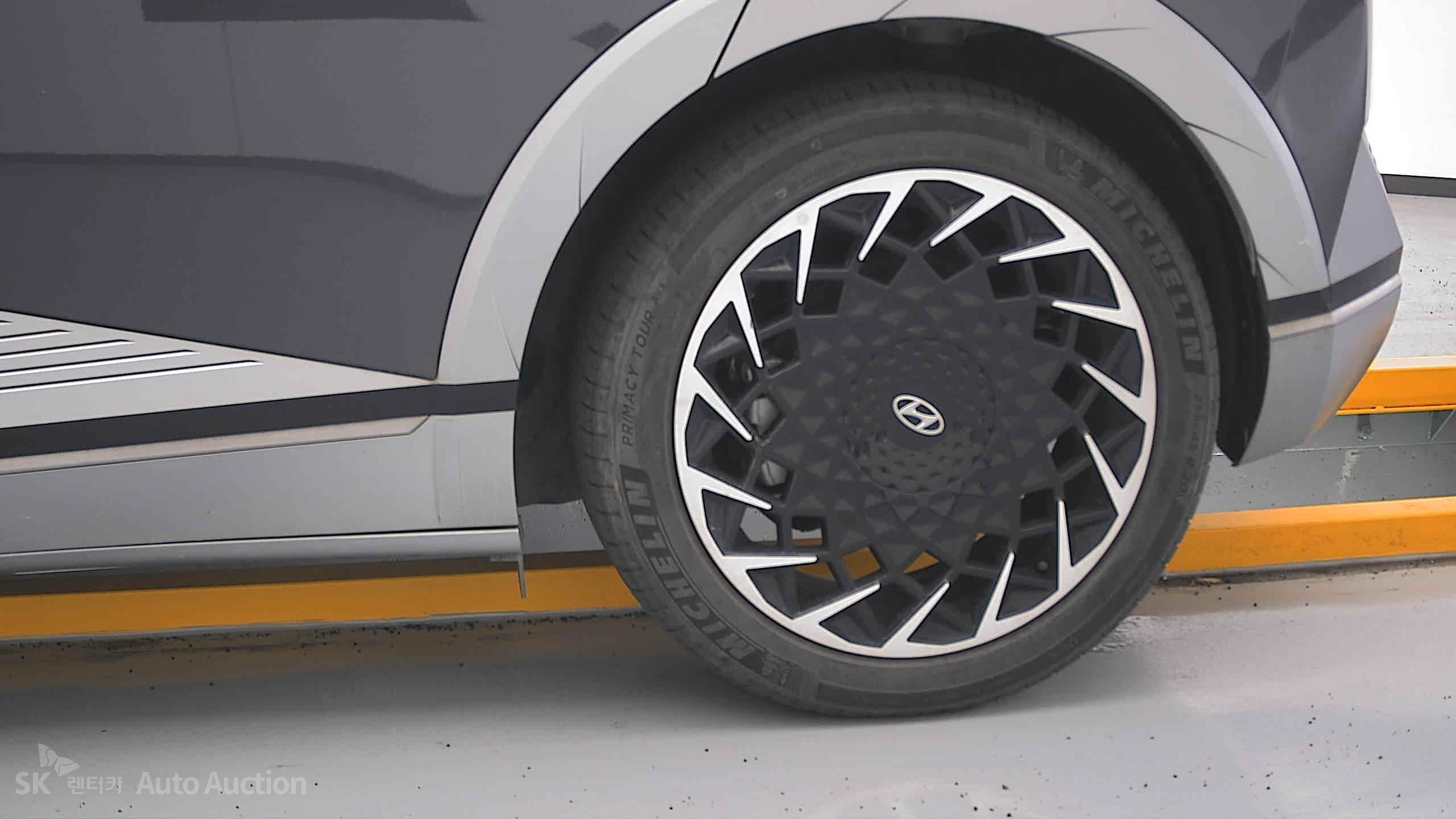 هيونداي Ioniq 2023 — صورة 26