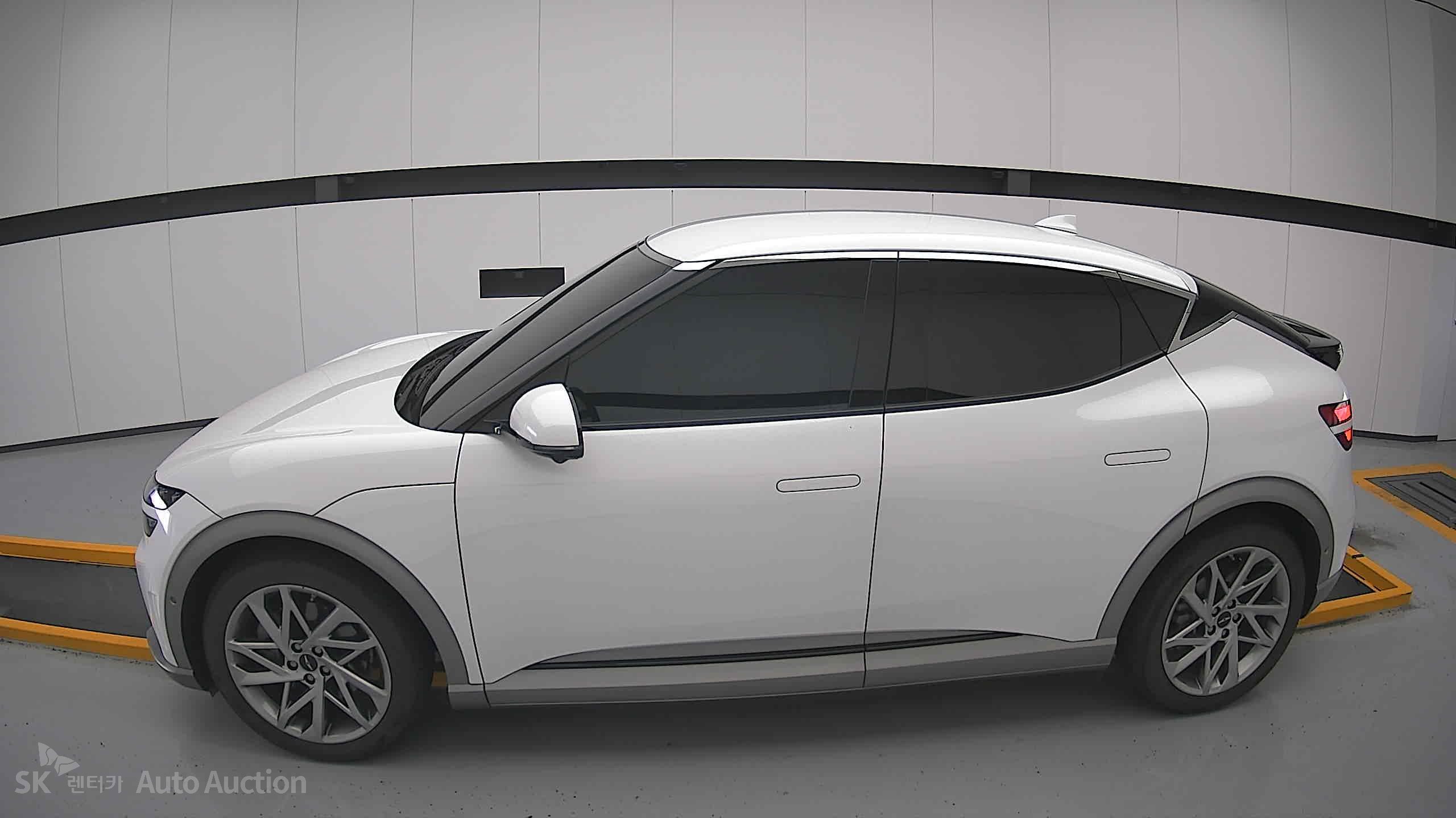 2022 - genesis gv60