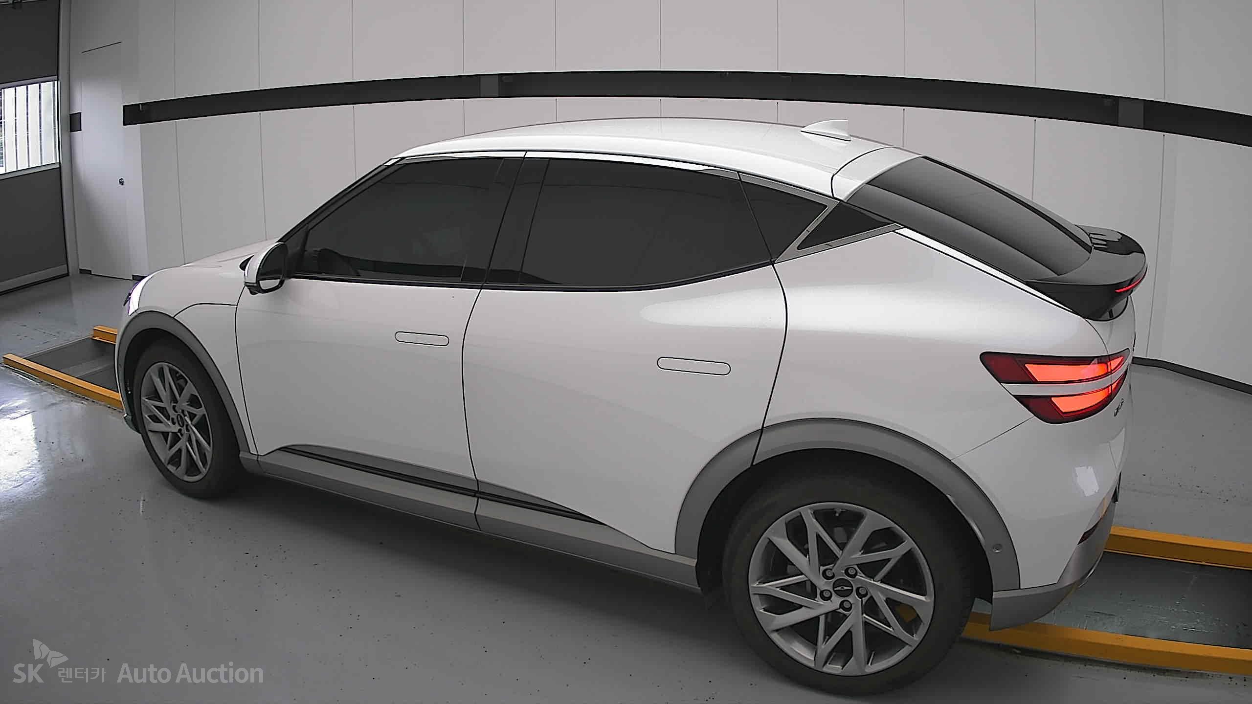 2022 - genesis gv60