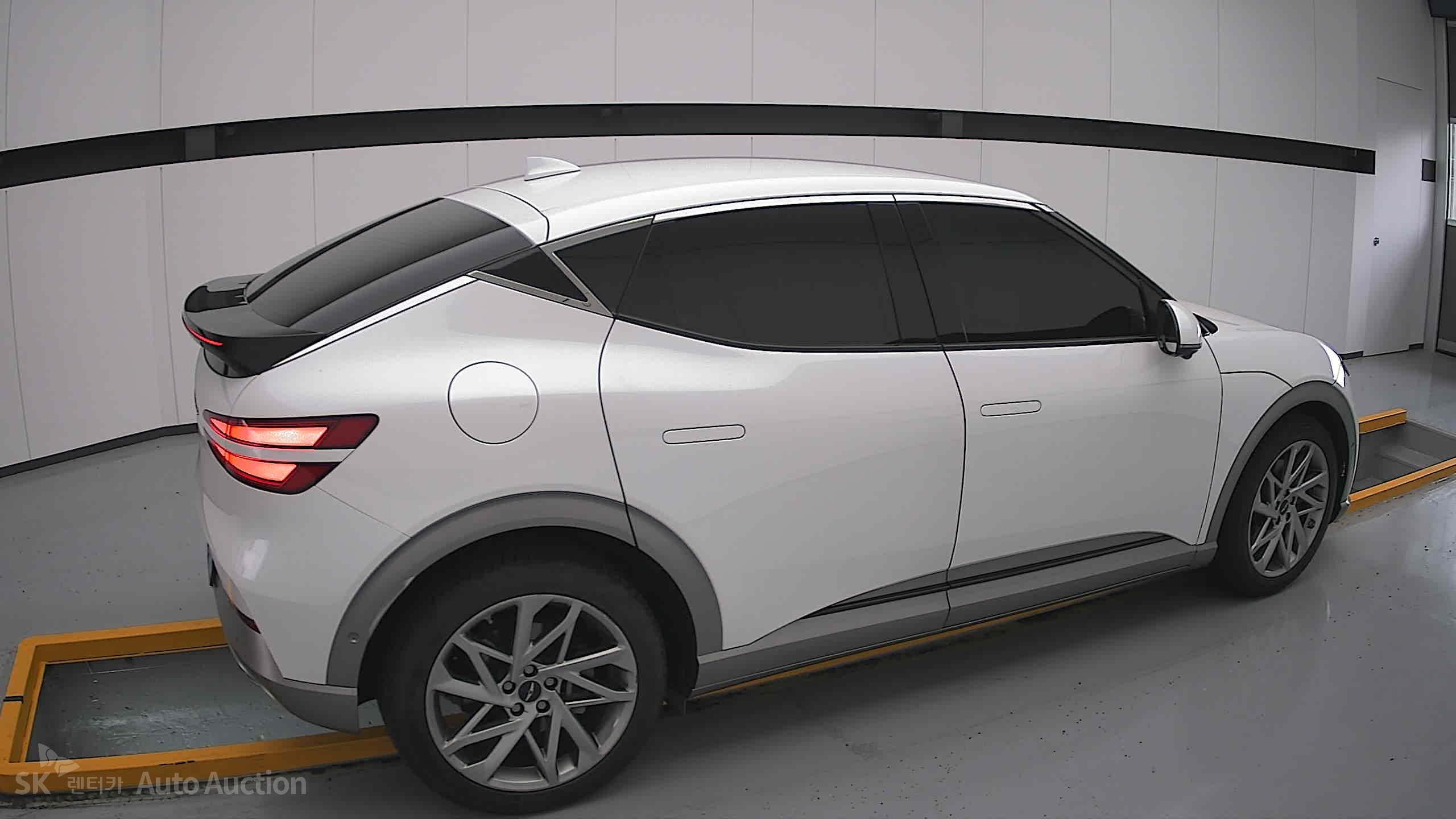 2022 - genesis gv60