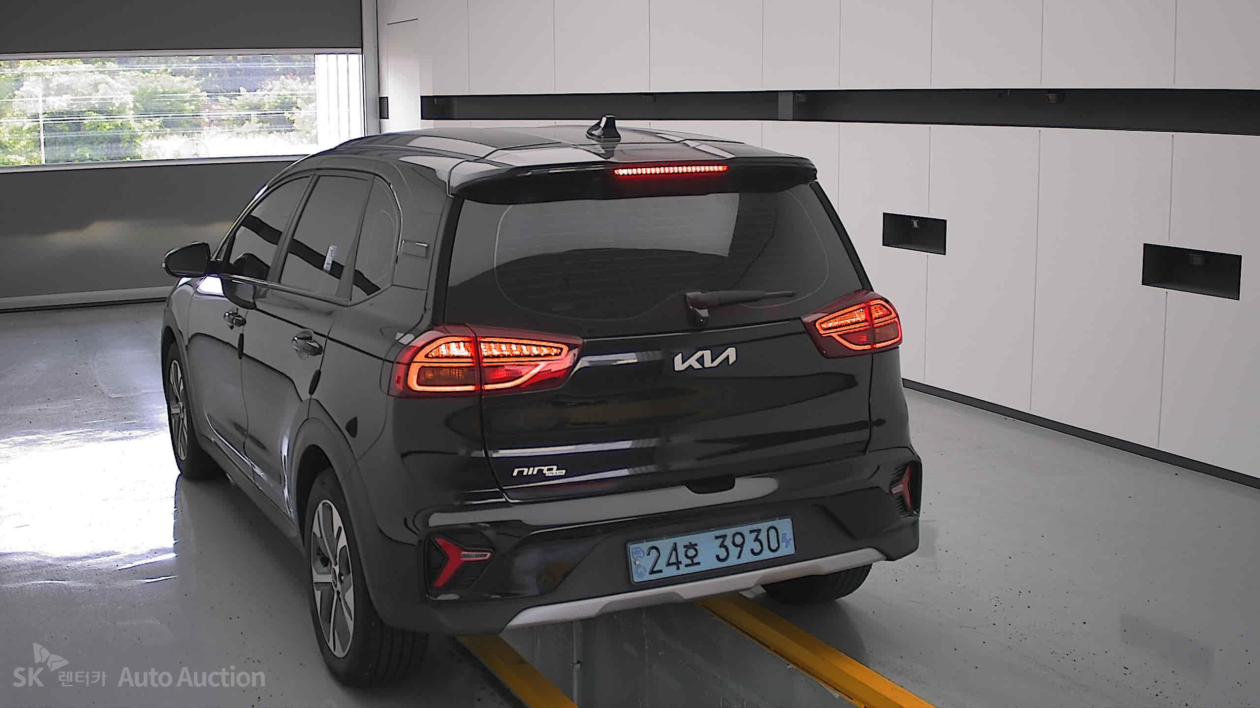 2023 - kia niro