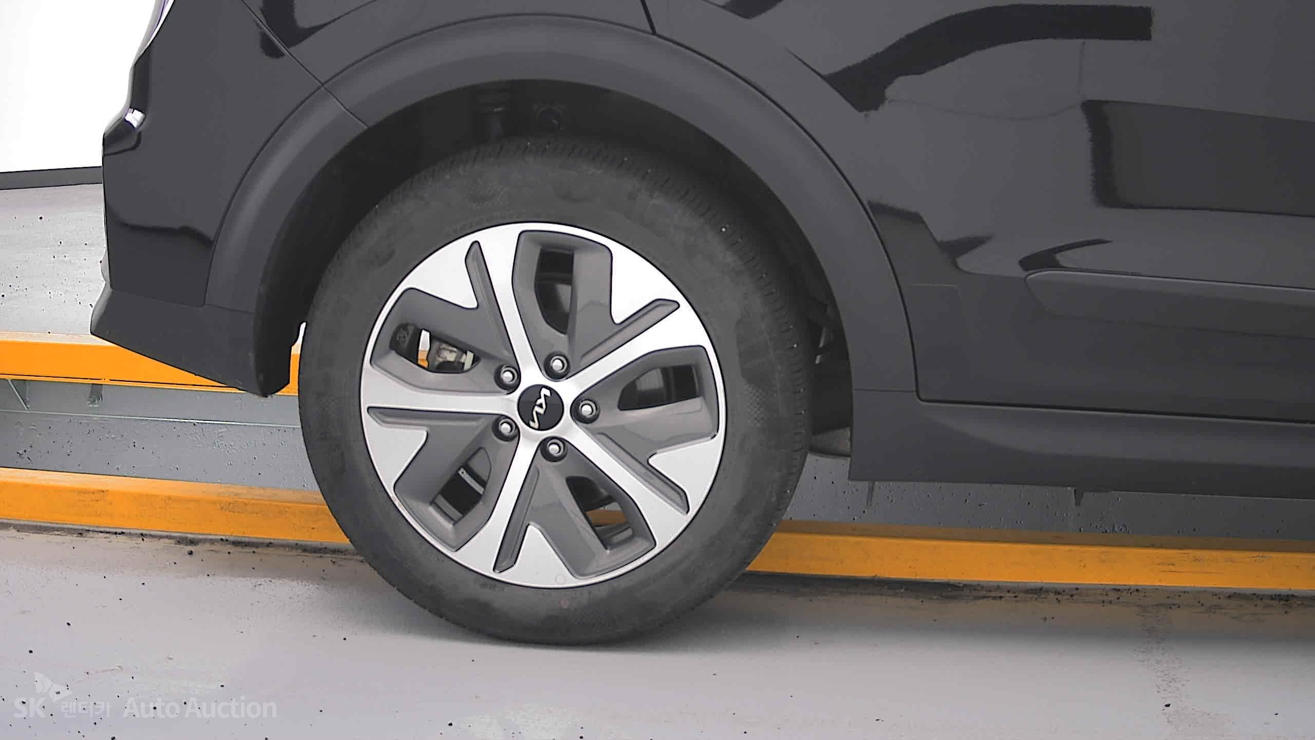 2023 - kia niro