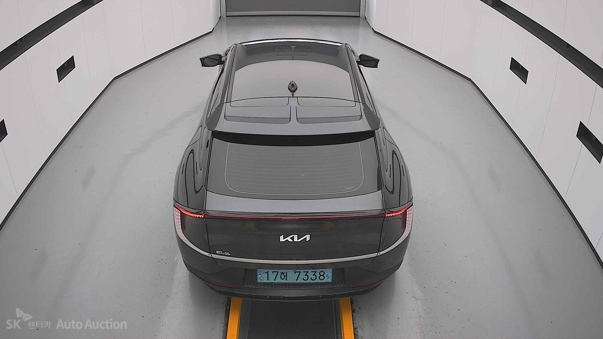 كيا Ev6 2022 — صورة 23