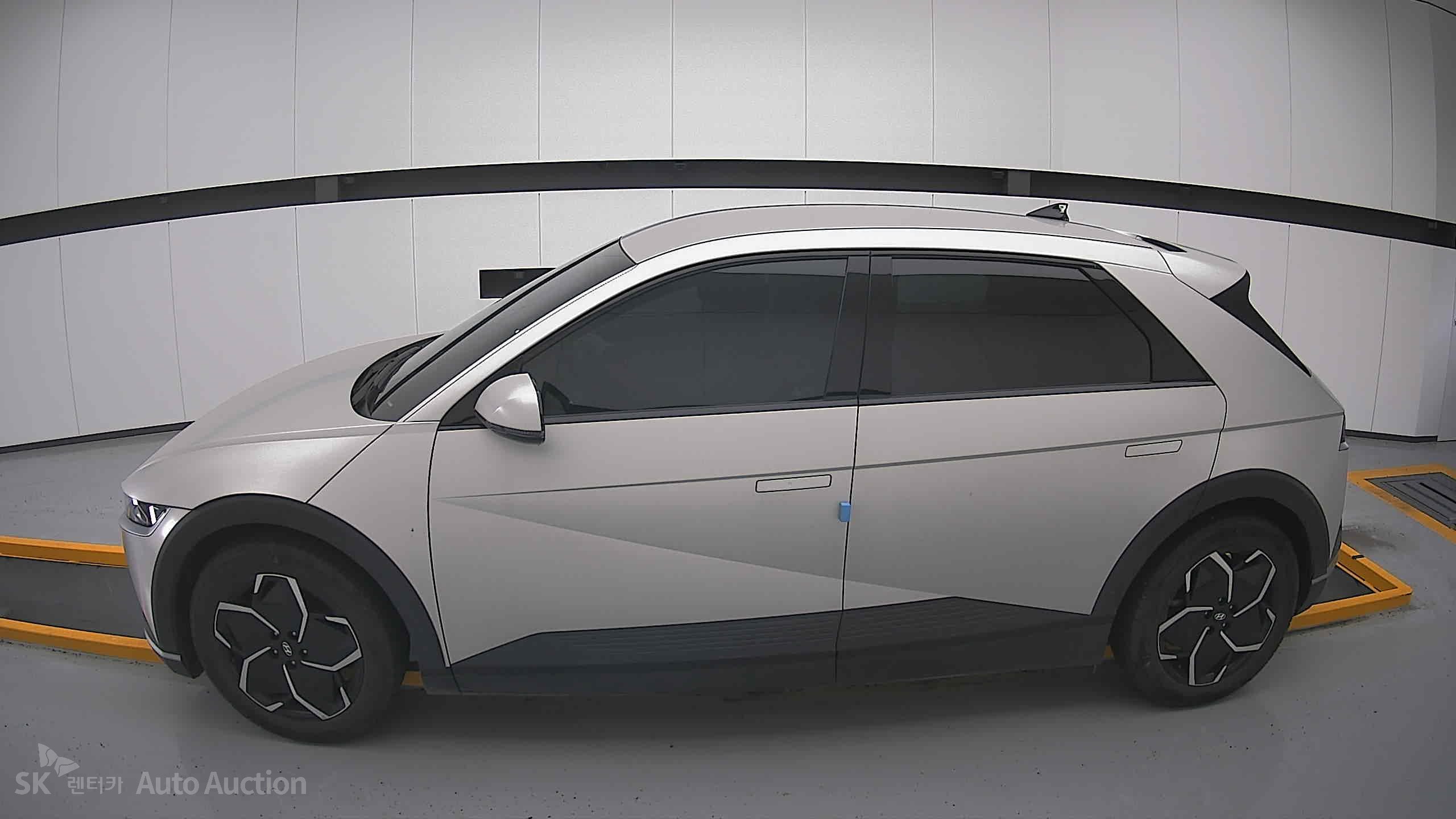 2022 - hyundai ioniq