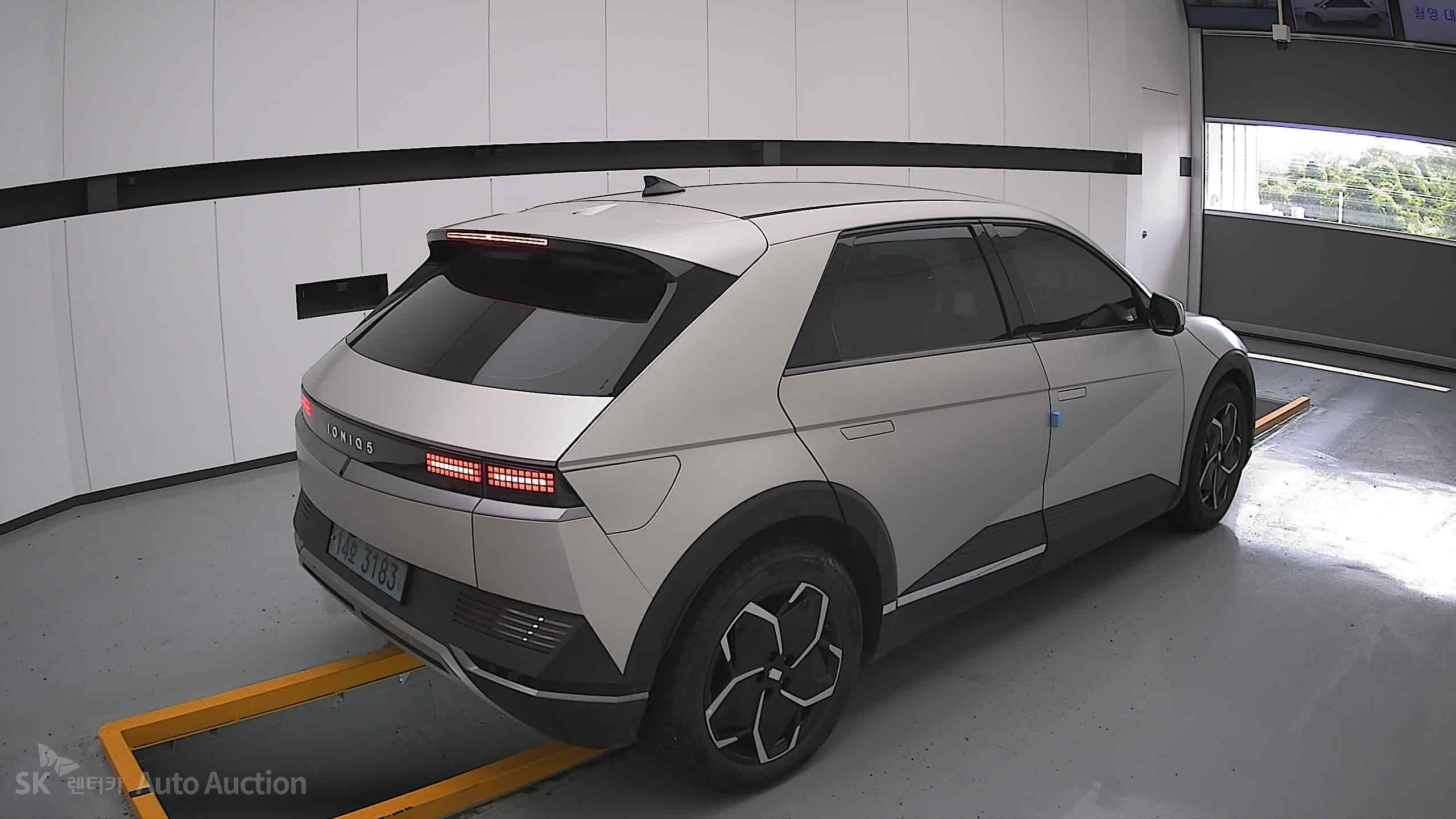 2022 - hyundai ioniq