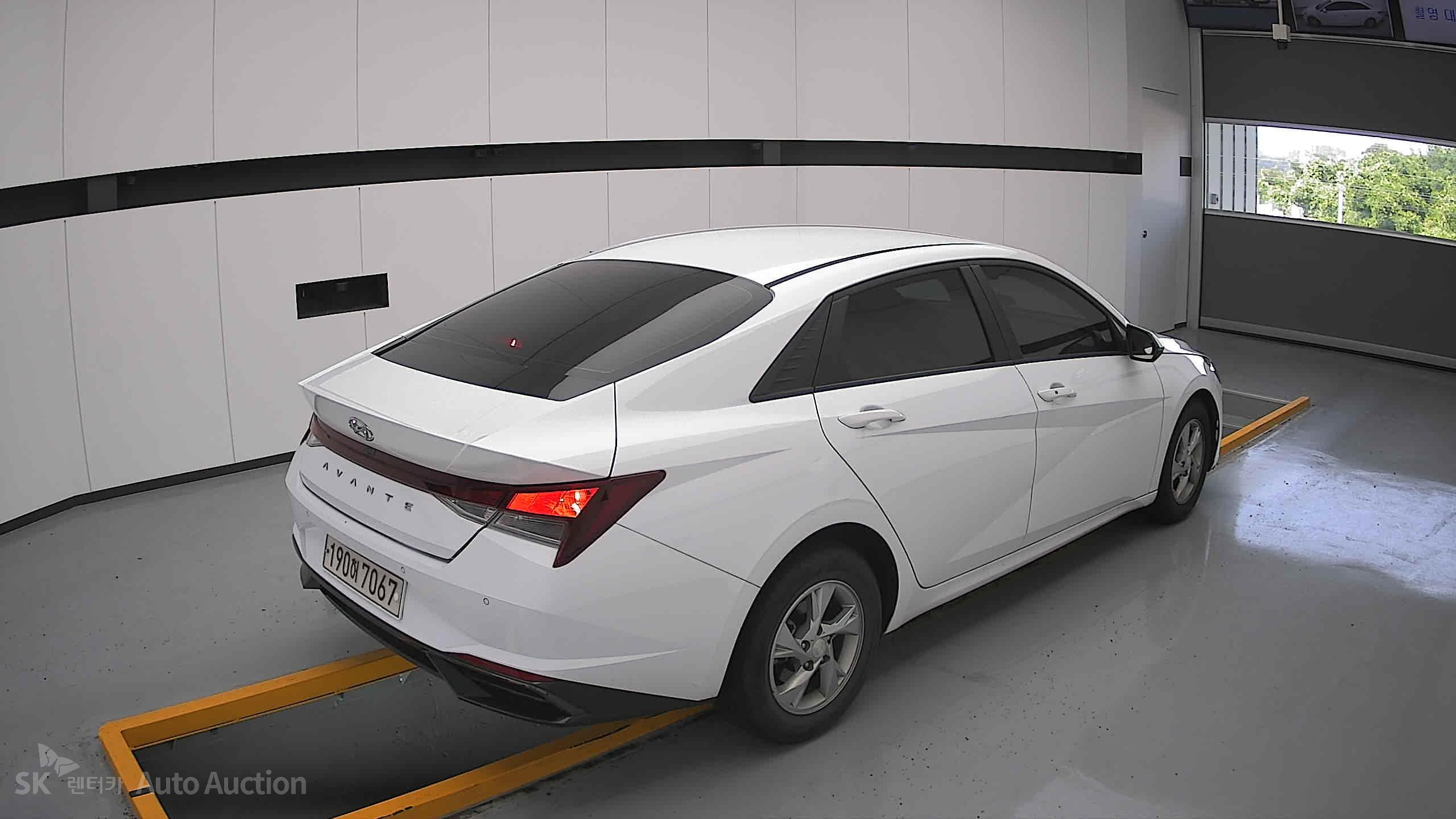 2022 - hyundai avante