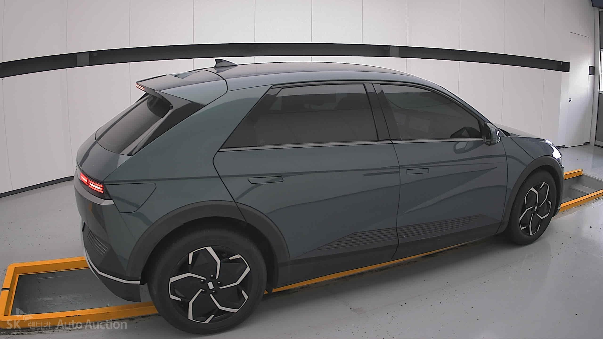 2022 - hyundai ioniq