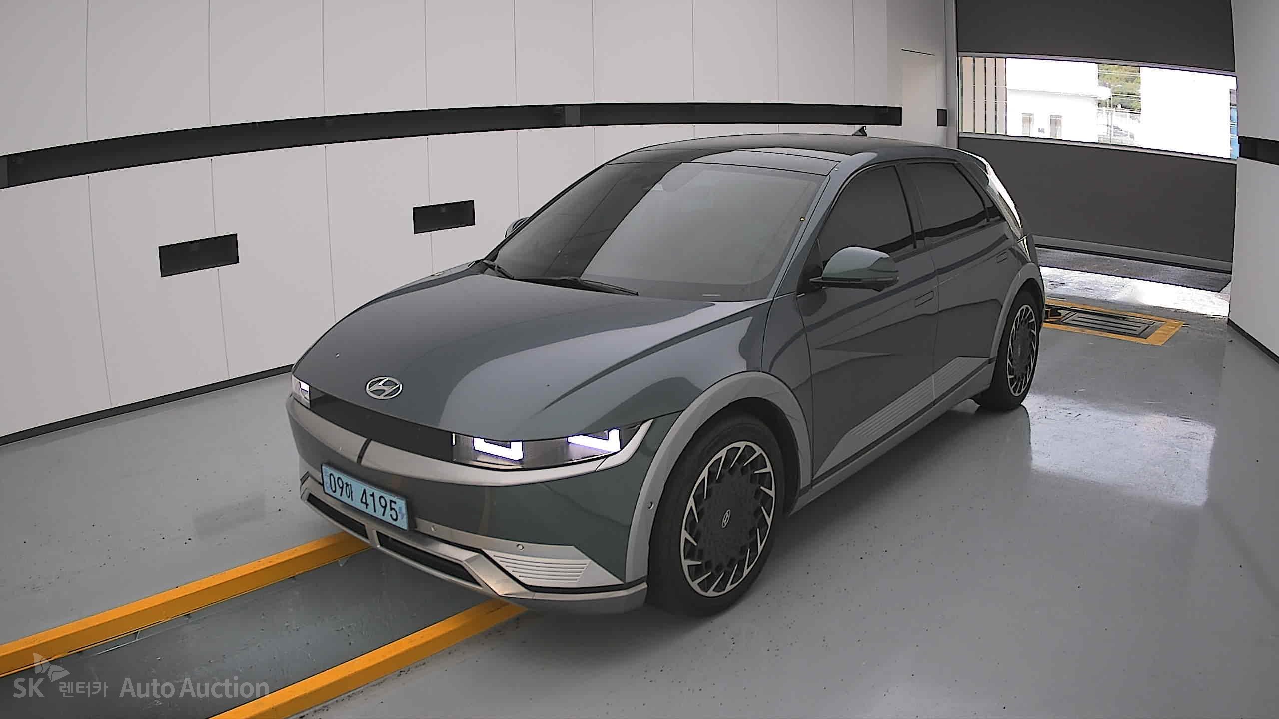 هيونداي Ioniq 2023 — صورة 11