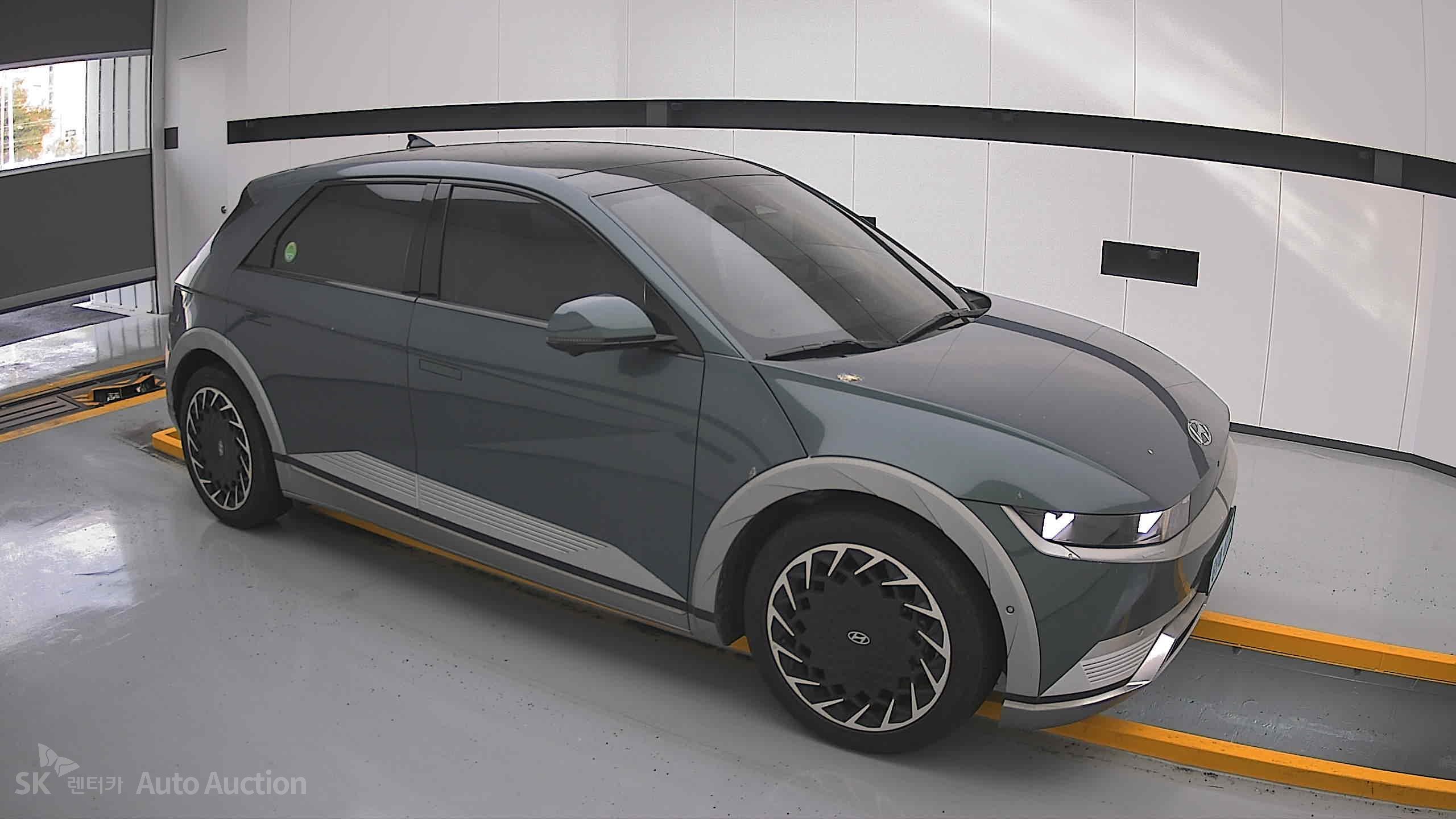 هيونداي Ioniq 2023 — صورة 20