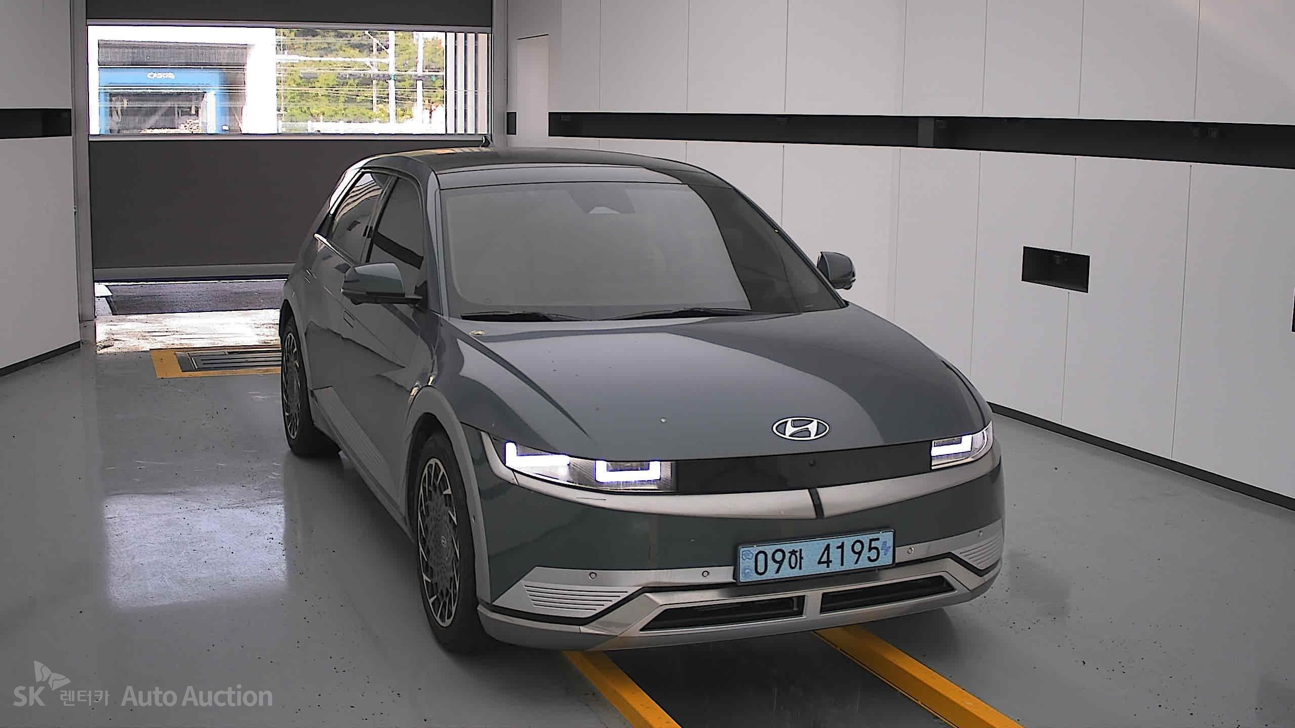 هيونداي Ioniq 2023 — صورة 22