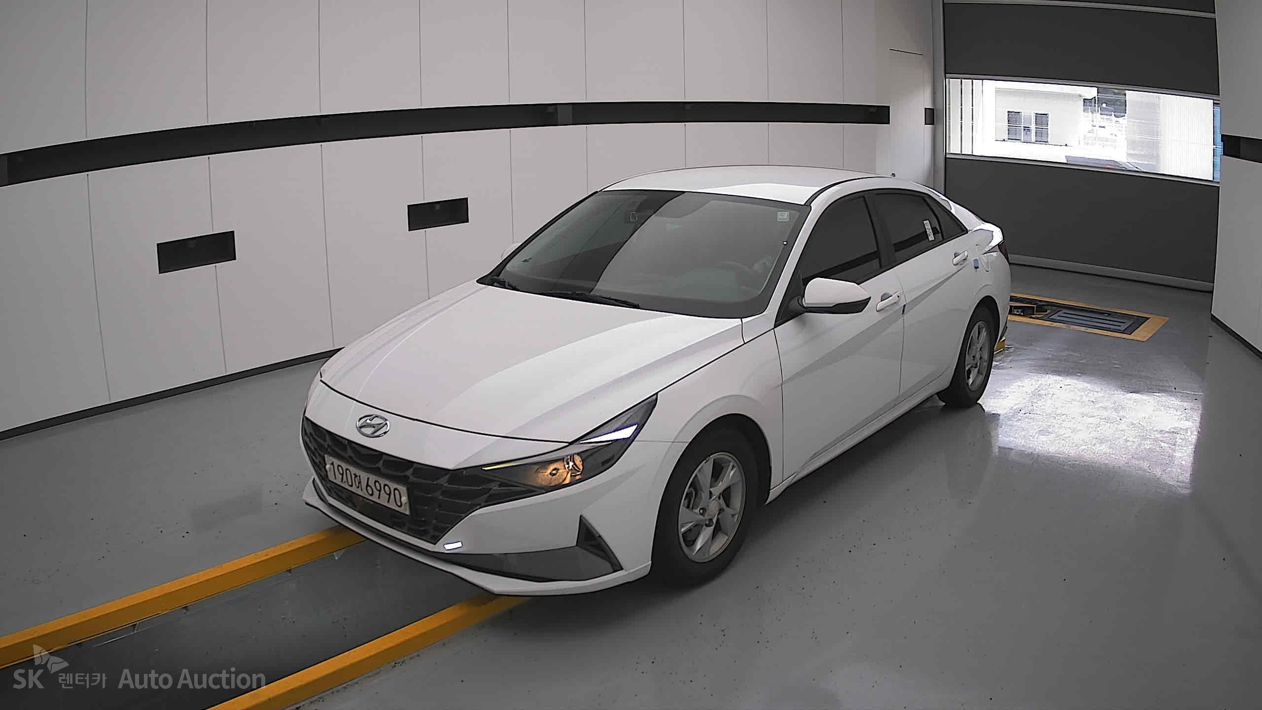 2022 - hyundai avante